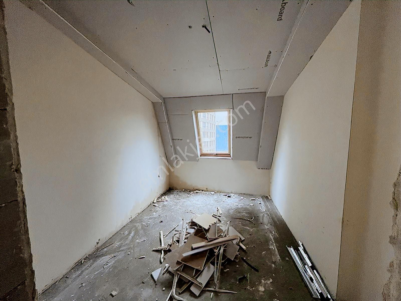 Kartal Cevizli Mah. Havuz Manzaralı 5+1 Satılık Dubleks - Görsel 12