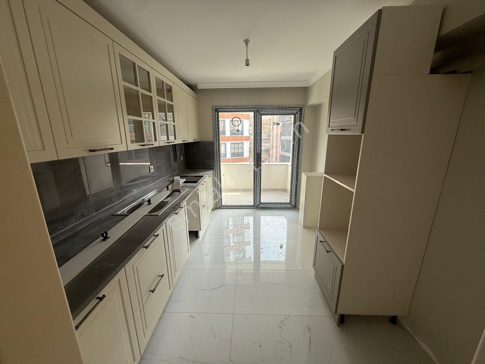 Barış'tan Site İçerisinde Sıfır Lüx 3+1 Daire - Görsel 2