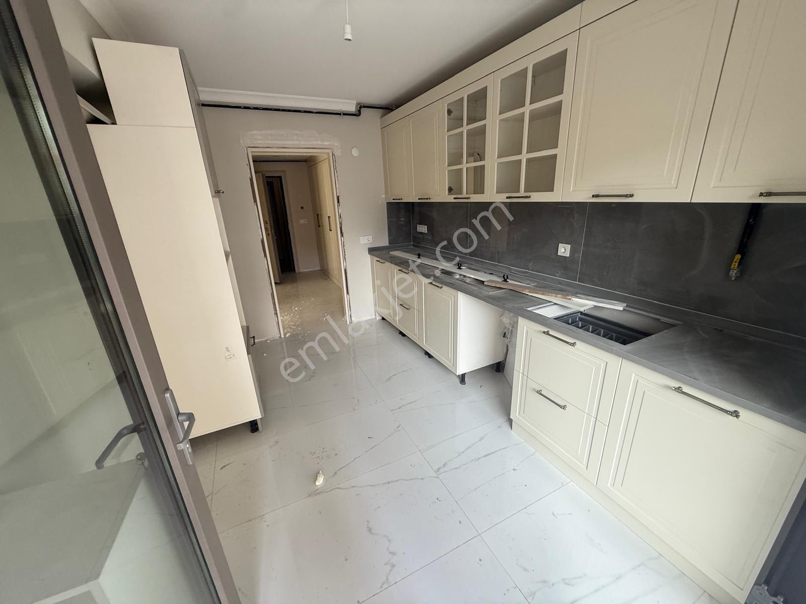 Barış'tan Site İçerisinde Sıfır Lüx 3+1 Daire