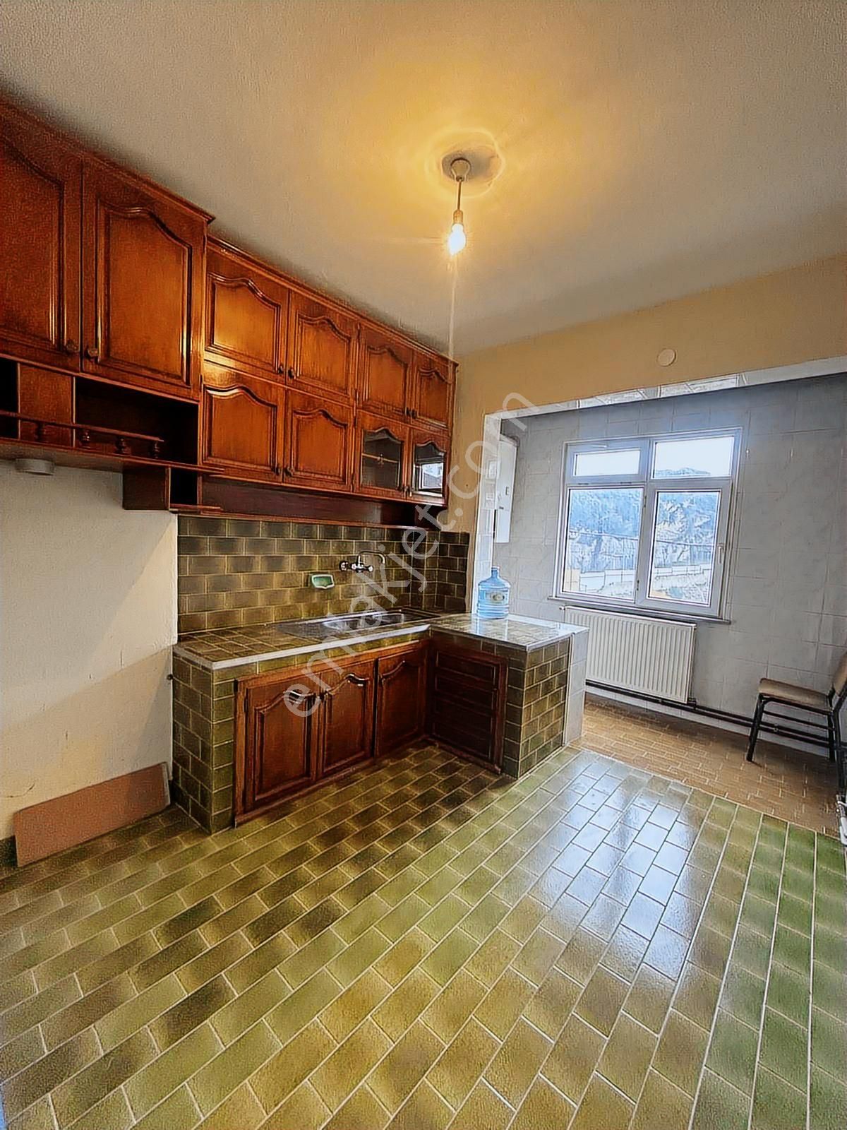 Pendik Bahçelievler Mah. Merkezi Konumda Boş 3+1 Kiralık Daire - Görsel 6