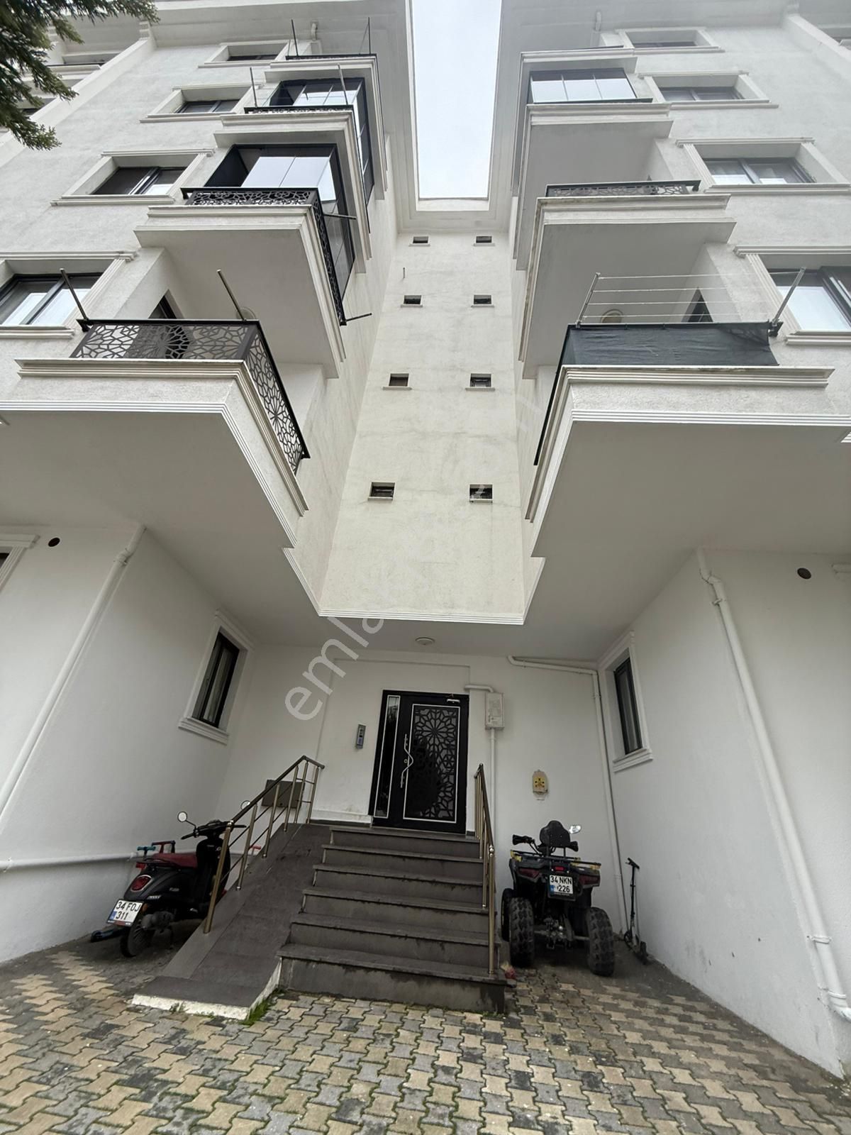 Çekmeköy Beyaz Konaklar Sitesinde 3+1 Satılık Daire - Görsel 5