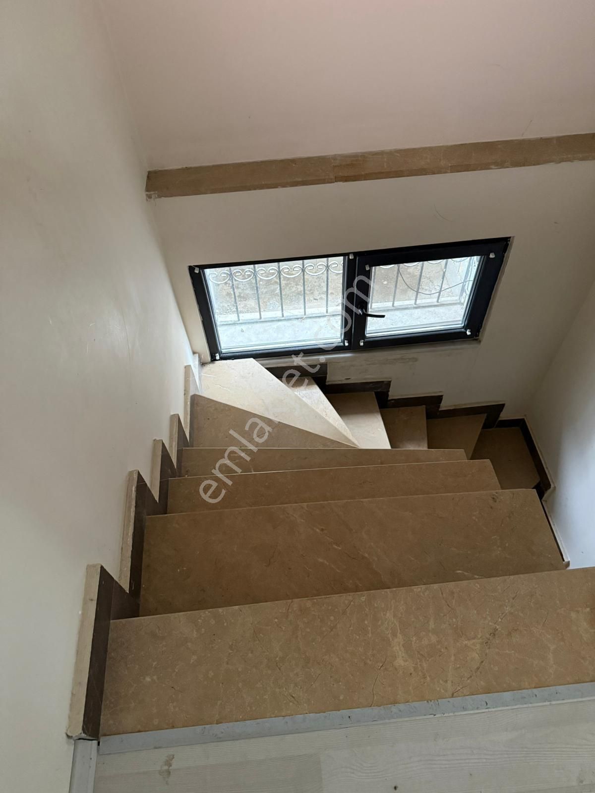 Çekmeköy Beyaz Konaklar Sitesinde 3+1 Satılık Daire - Görsel 13