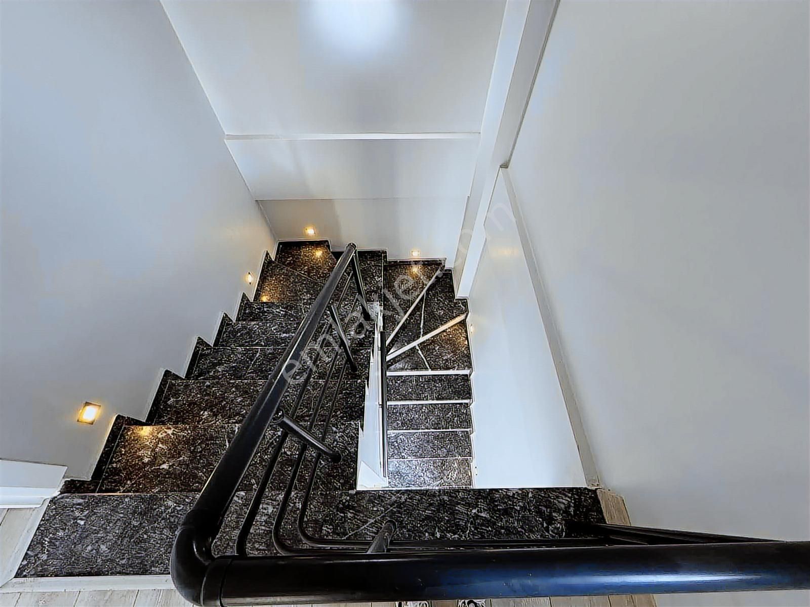 Onmax'tan Öğretmenler Mahallesi Sıfır 3+1 Müstakil Bahçeli Villa - Görsel 3