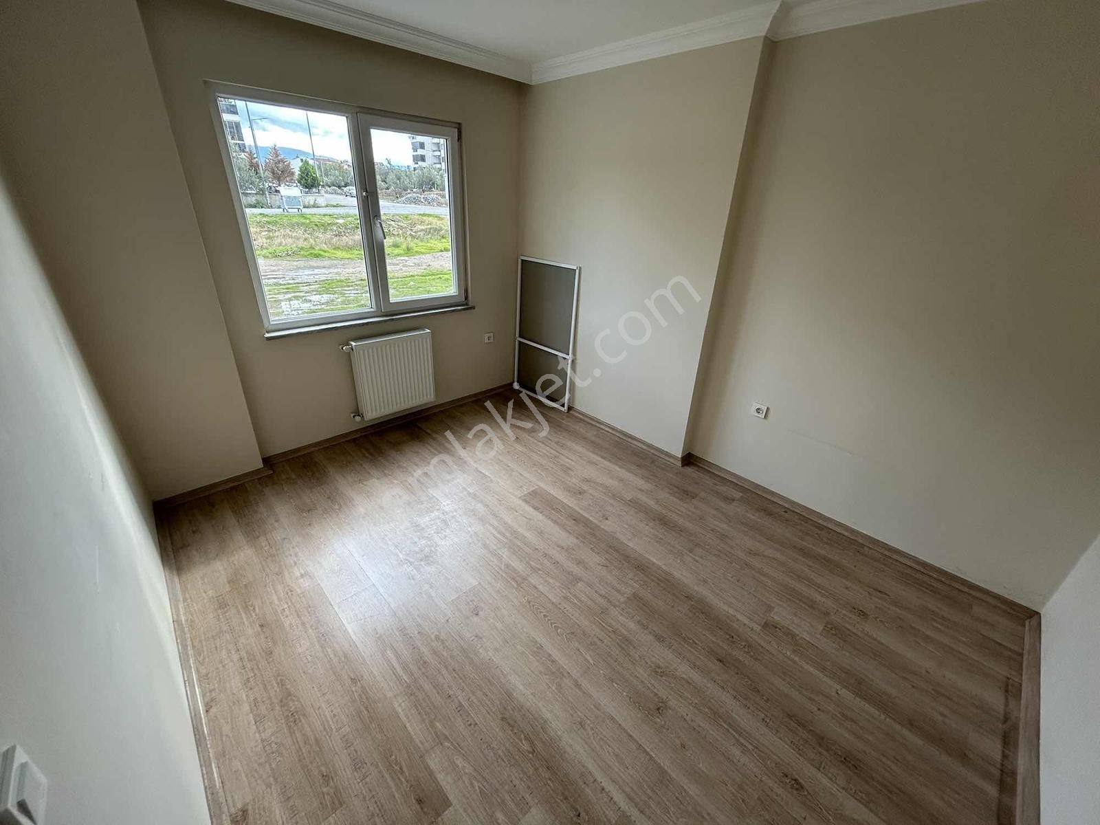 Onmax Kocacami'de Kiralık 3+1 Yüksek Giriş Daire - Görsel 9