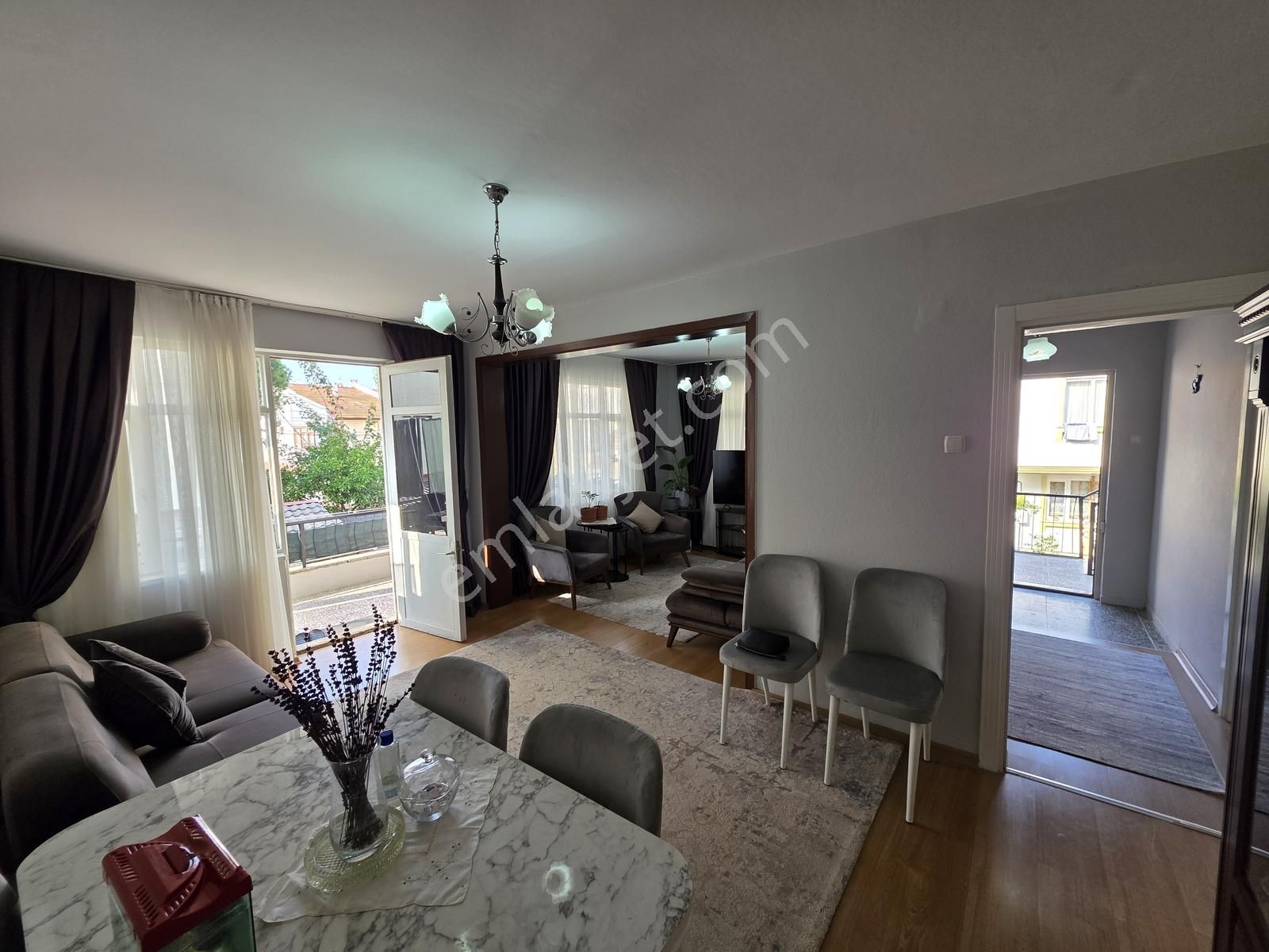 Onmax Öğretmenlerde Denize Yakın 2+1 Kapalı Mutfak Ara Kat Daire - Görsel 8