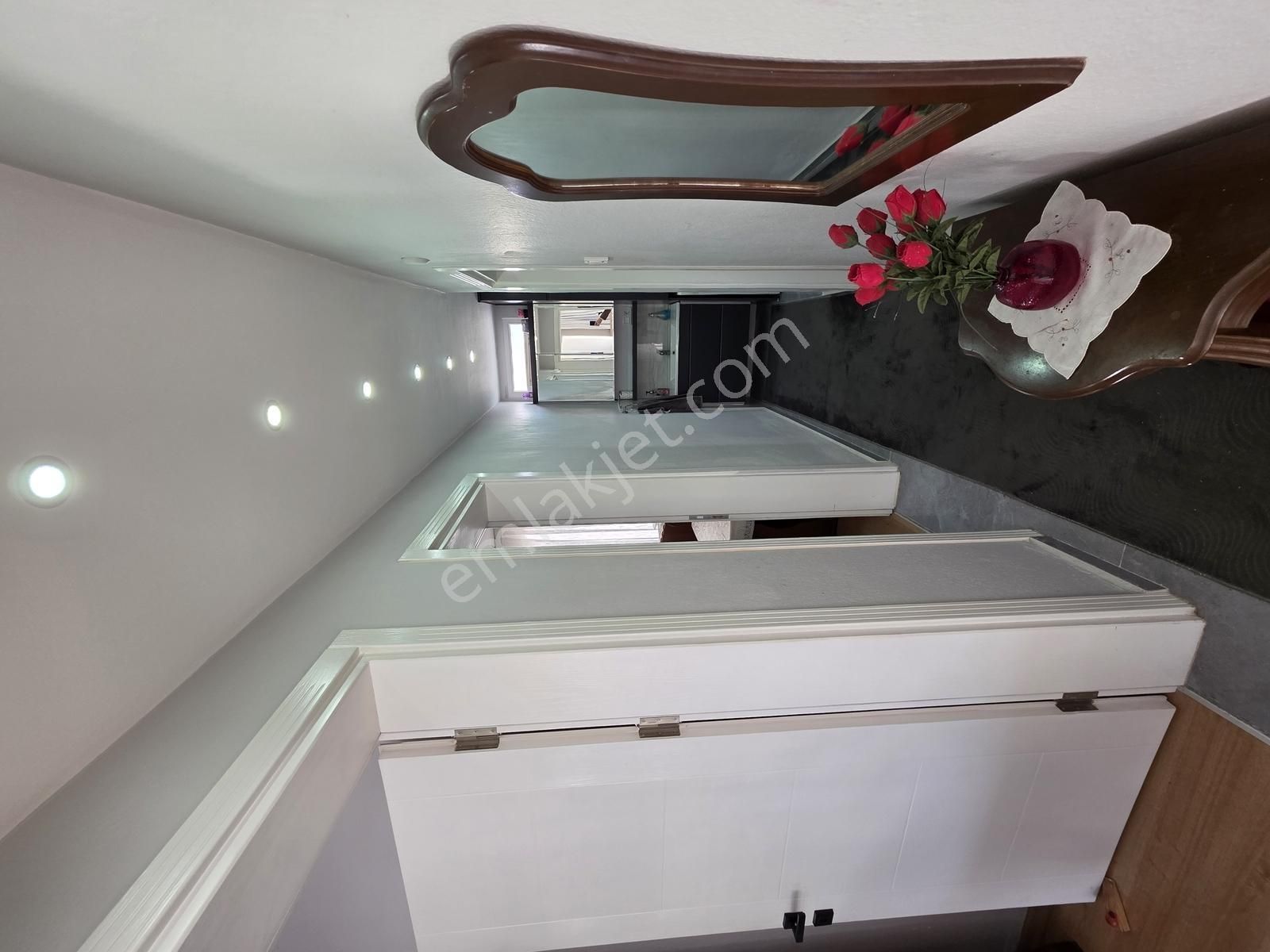 Onmax Öğretmenlerde Denize Yakın 2+1 Kapalı Mutfak Ara Kat Daire - Görsel 18