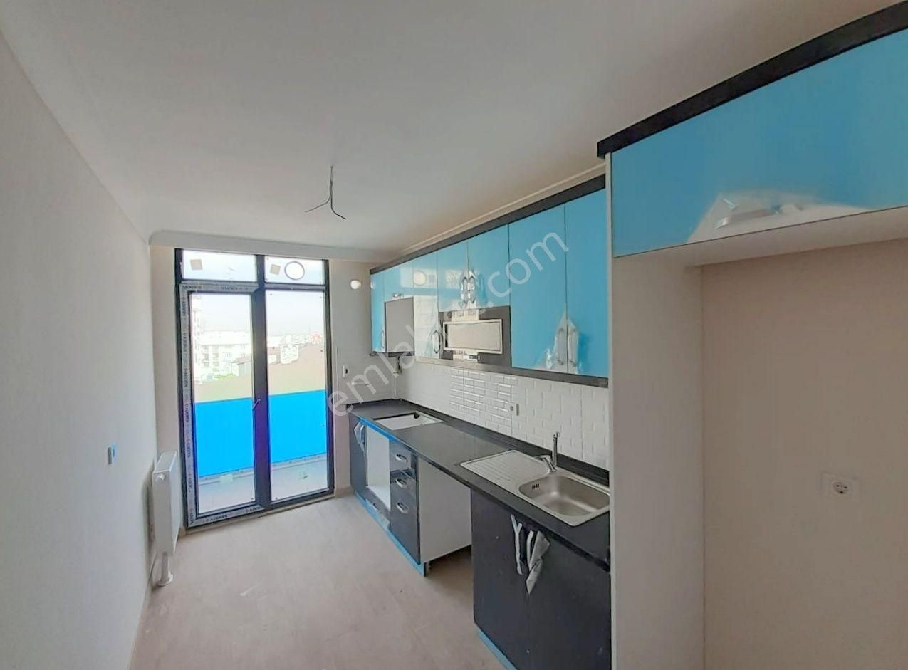 Mertcan'dan Havuzlu Güvenlikli Sitede Ara Kat 2+1 Daire - Görsel 5