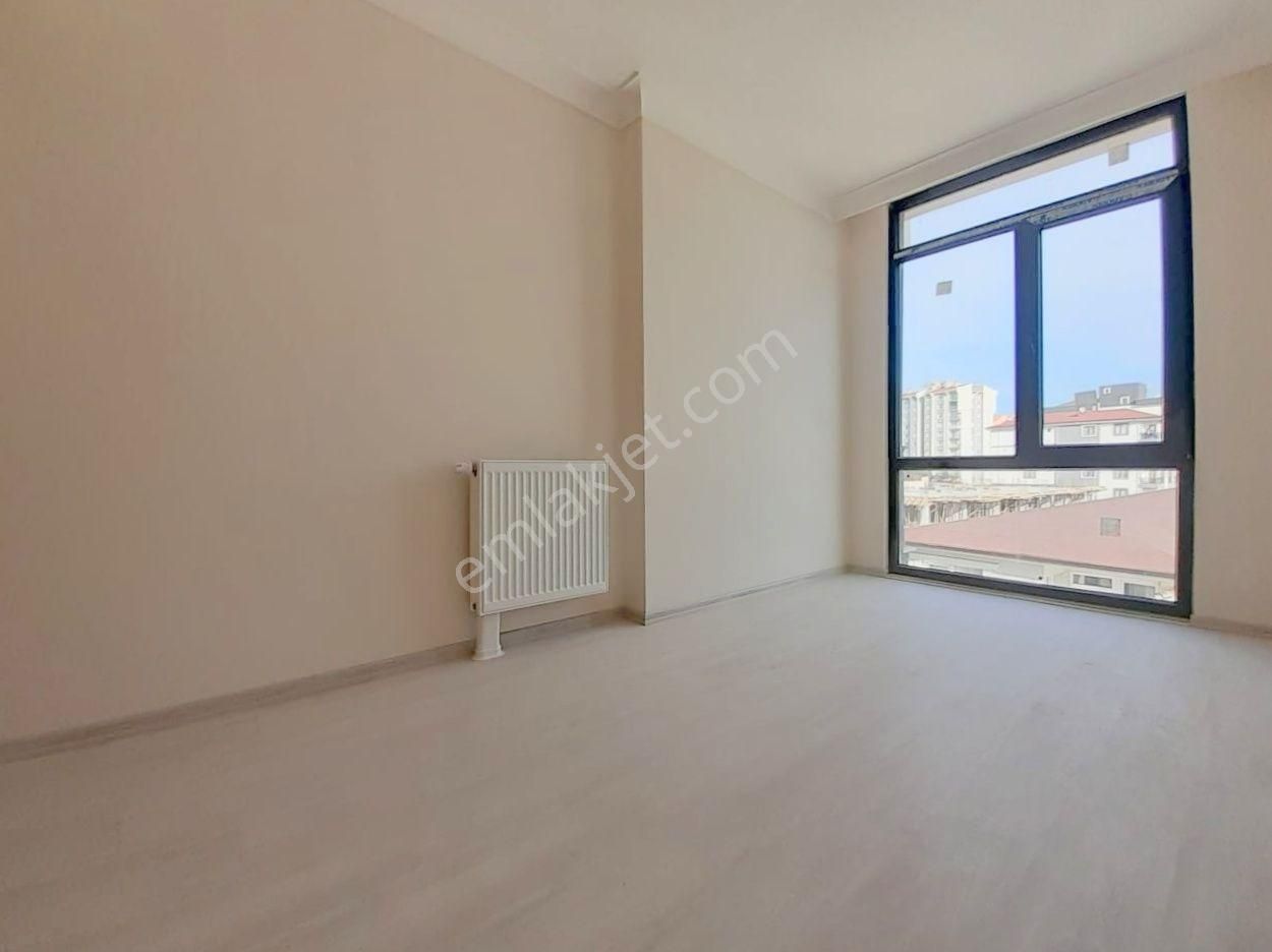 Mertcan'dan Havuzlu Güvenlikli Sitede Ara Kat 2+1 Daire - Görsel 12