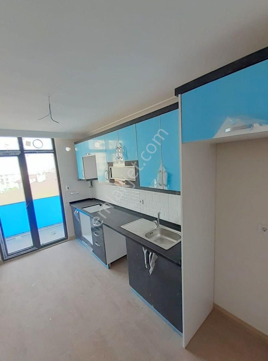 Mertcan'dan Havuzlu Güvenlikli Sitede Ara Kat 2+1 Daire - Görsel 4