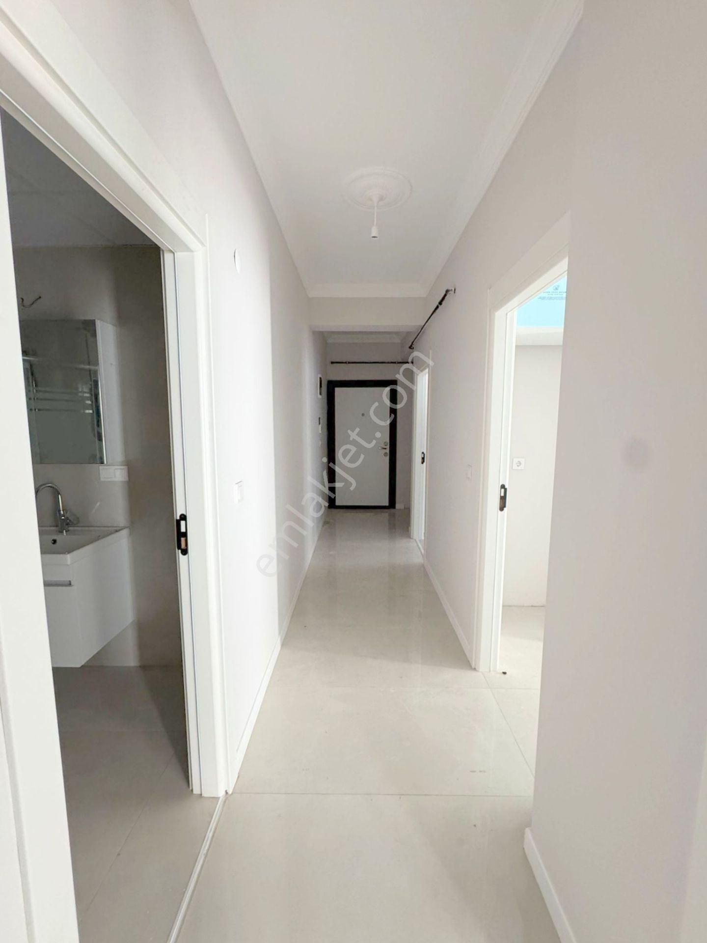 Mertcan'dan Havuzlu Güvenlikli Sitede Sıfır Ara Kat Fırsat 2+1 - Görsel 13