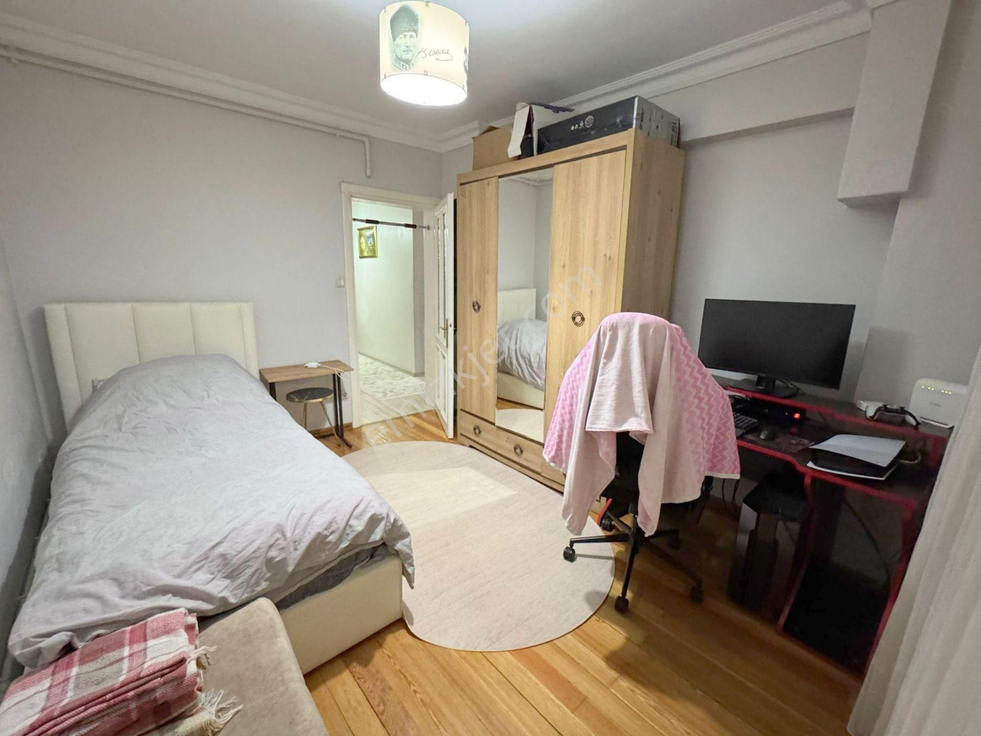 Mertcan'dan Çamçeşme Mah.caddeye 1dk 25m2 Arsa Tapulu 3+1 Daire - Görsel 7