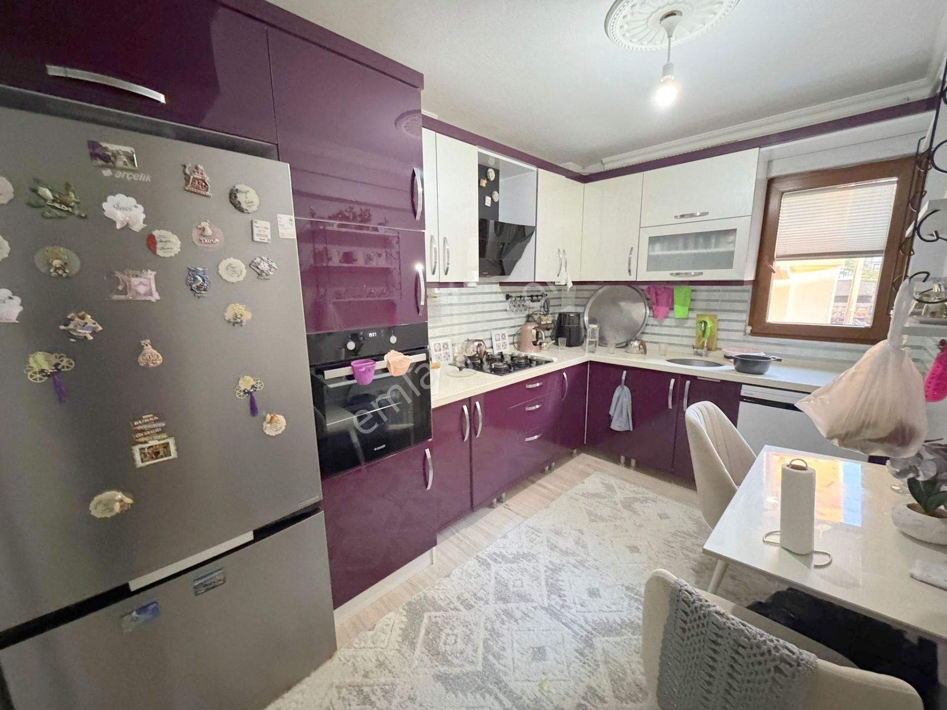 Mertcan'dan Çamçeşme Mah.caddeye 1dk 25m2 Arsa Tapulu 3+1 Daire - Görsel 2