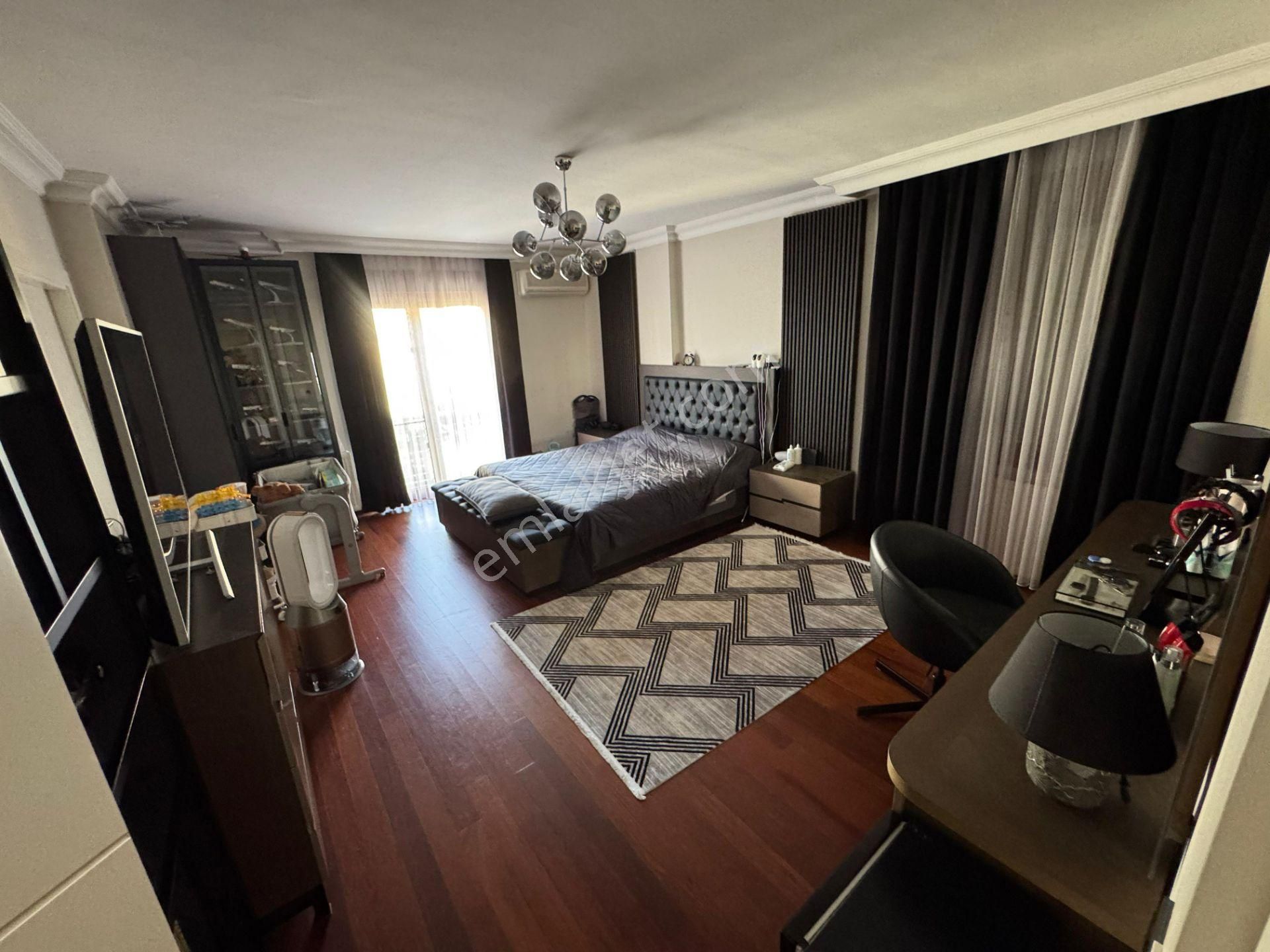 Suadiye'de 7/24 Güvenlikli Havuzlu Özel Depo Alanlı Ebeveyn Banyolu Net 146m2 4+1 - Görsel 18