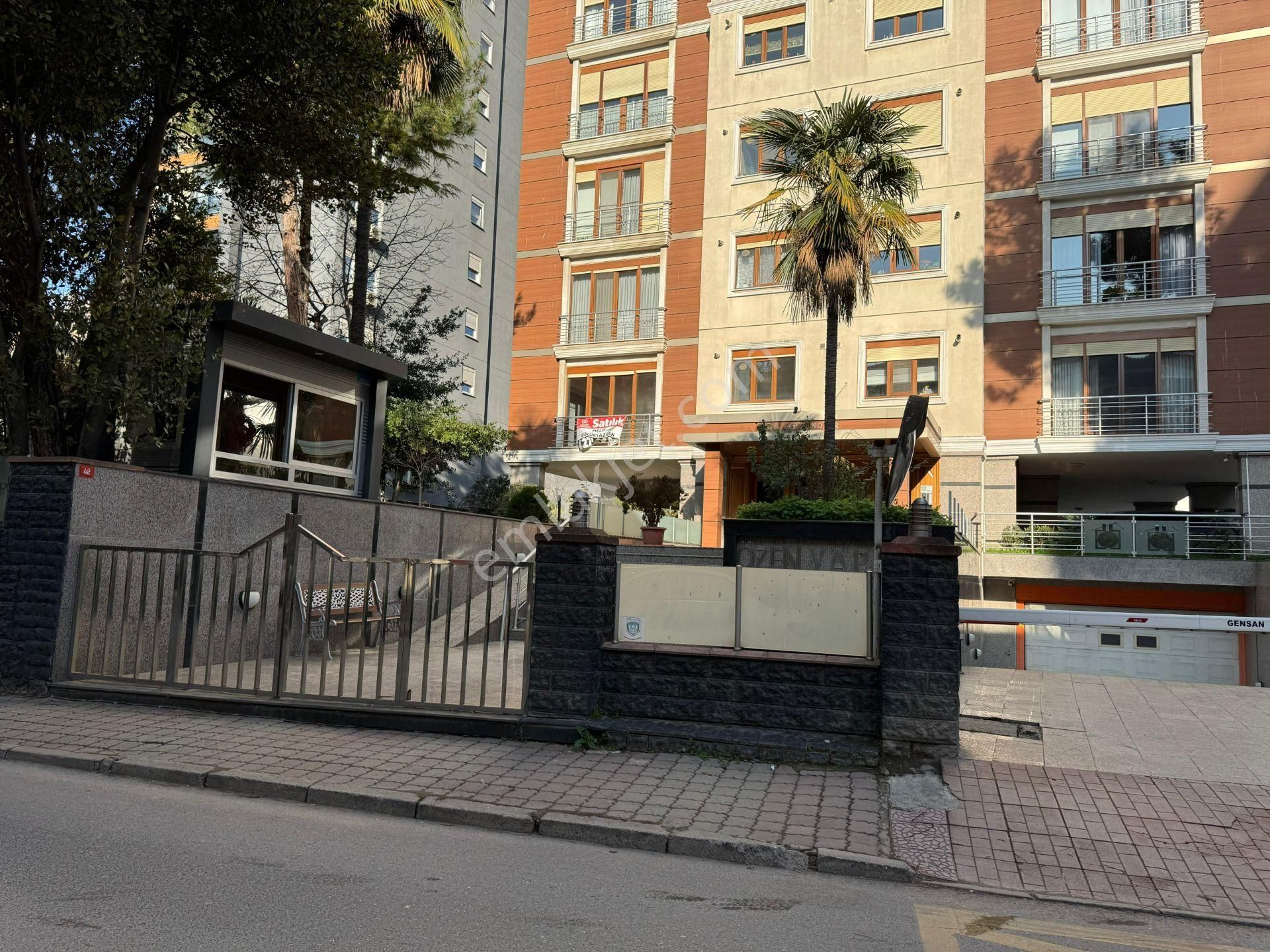 Suadiye'de 7/24 Güvenlikli Havuzlu Özel Depo Alanlı Ebeveyn Banyolu Net 146m2 4+1 - Görsel 29