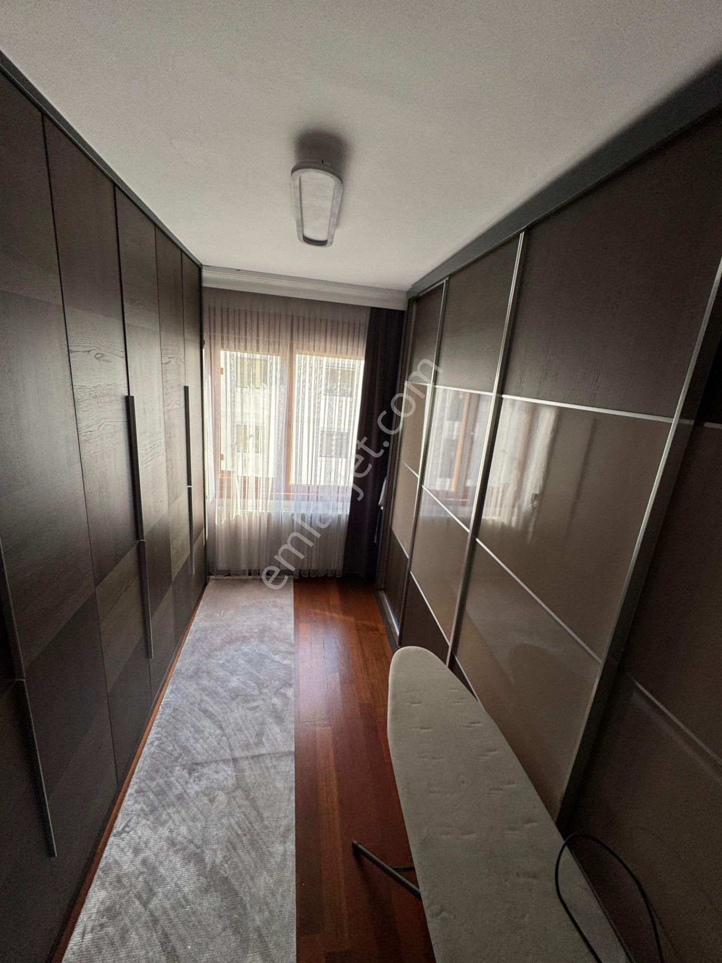 Suadiye'de 7/24 Güvenlikli Havuzlu Özel Depo Alanlı Ebeveyn Banyolu Net 146m2 4+1 - Görsel 15