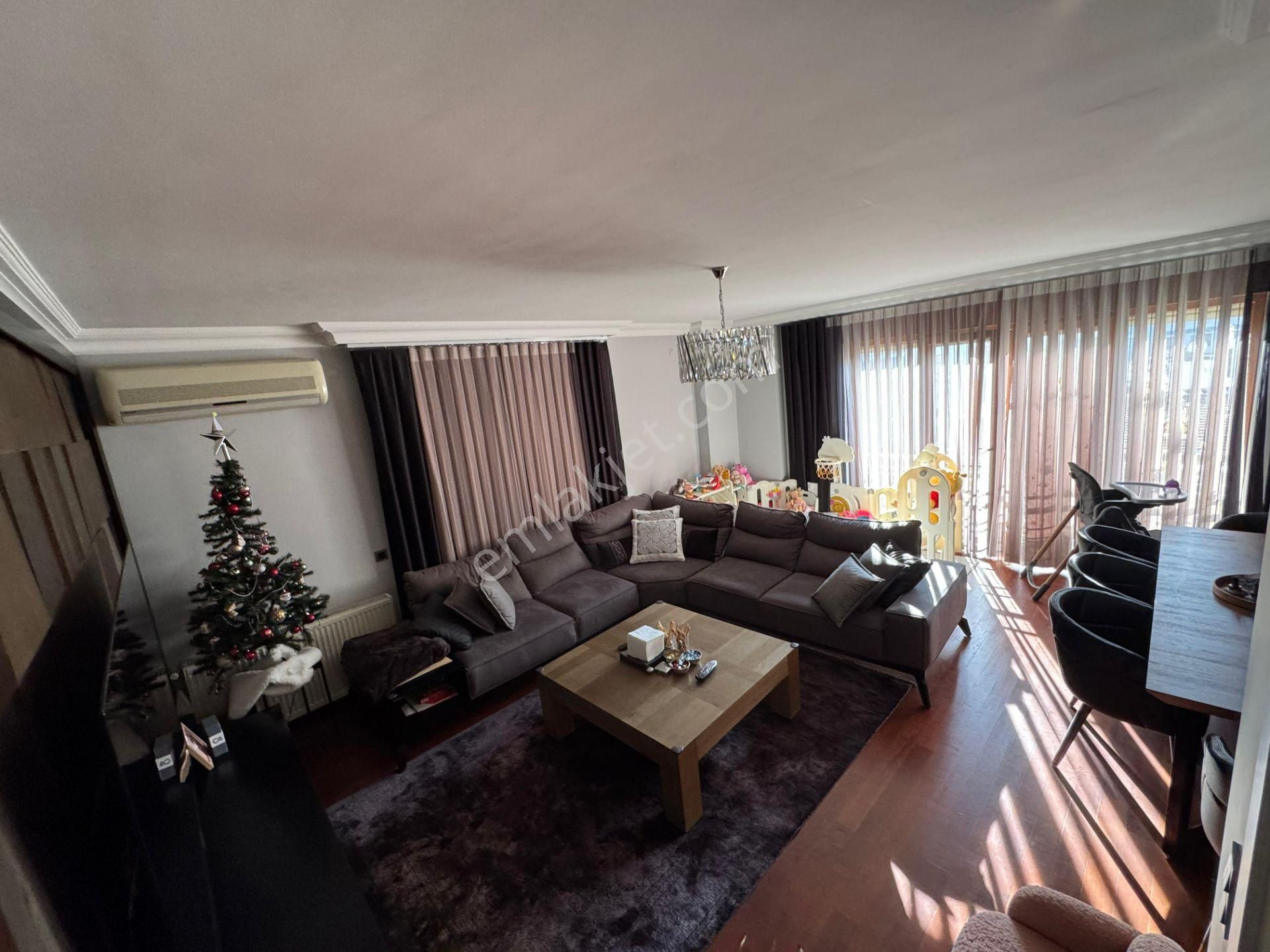 Suadiye'de 7/24 Güvenlikli Havuzlu Özel Depo Alanlı Ebeveyn Banyolu Net 146m2 4+1 - Görsel 6