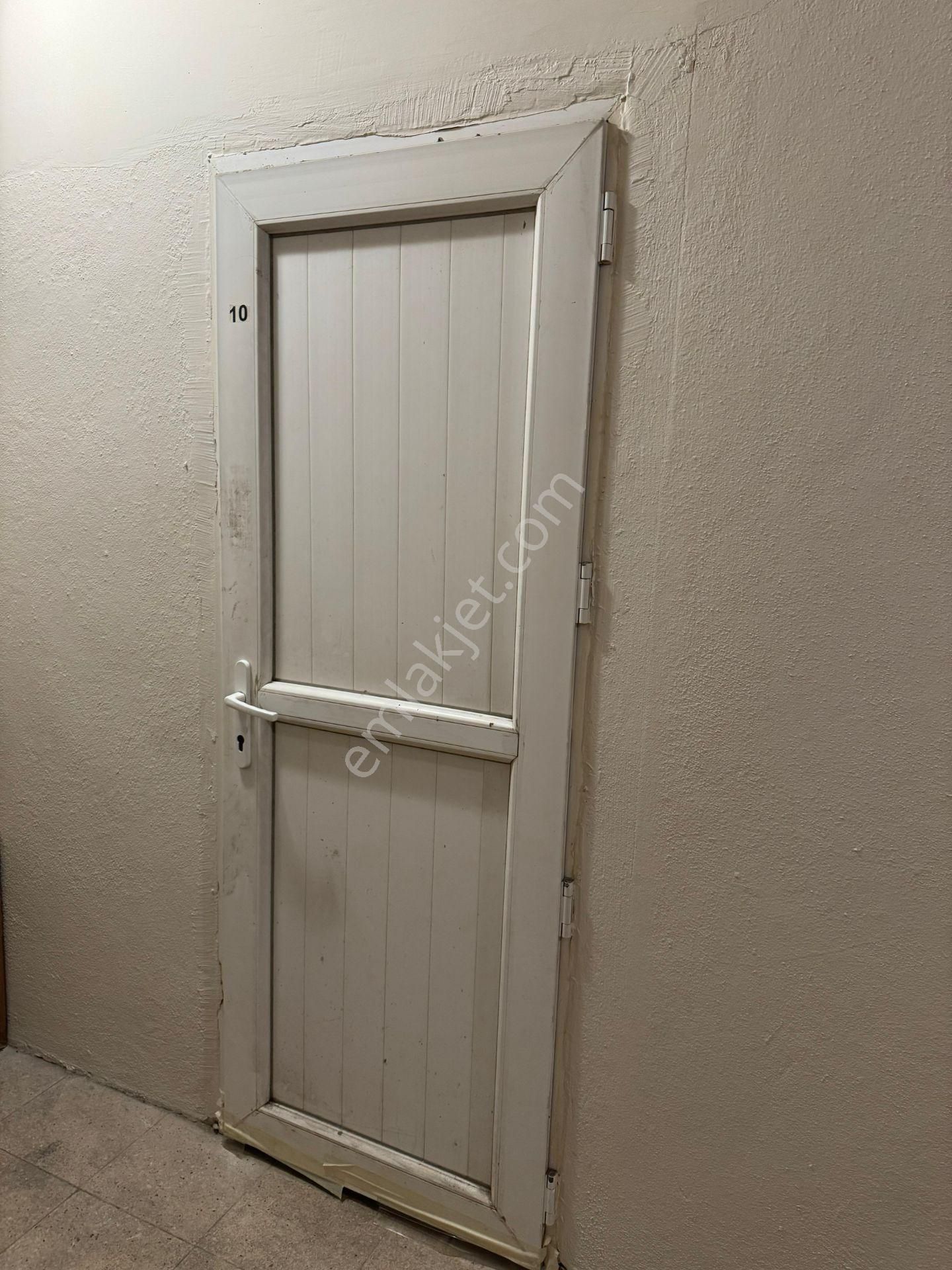 Suadiye'de 7/24 Güvenlikli Havuzlu Özel Depo Alanlı Ebeveyn Banyolu Net 146m2 4+1 - Görsel 21