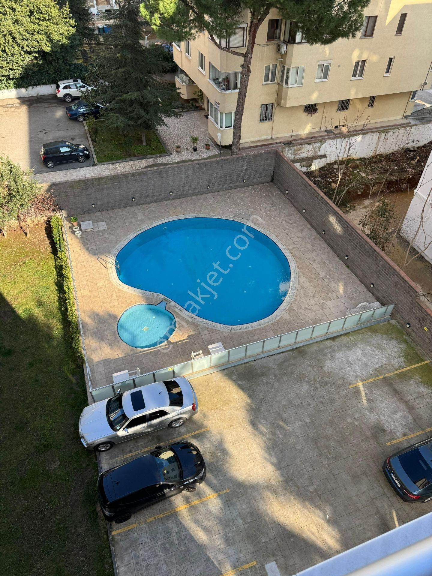 Suadiye'de 7/24 Güvenlikli Havuzlu Özel Depo Alanlı Ebeveyn Banyolu Net 146m2 4+1 - Görsel 24