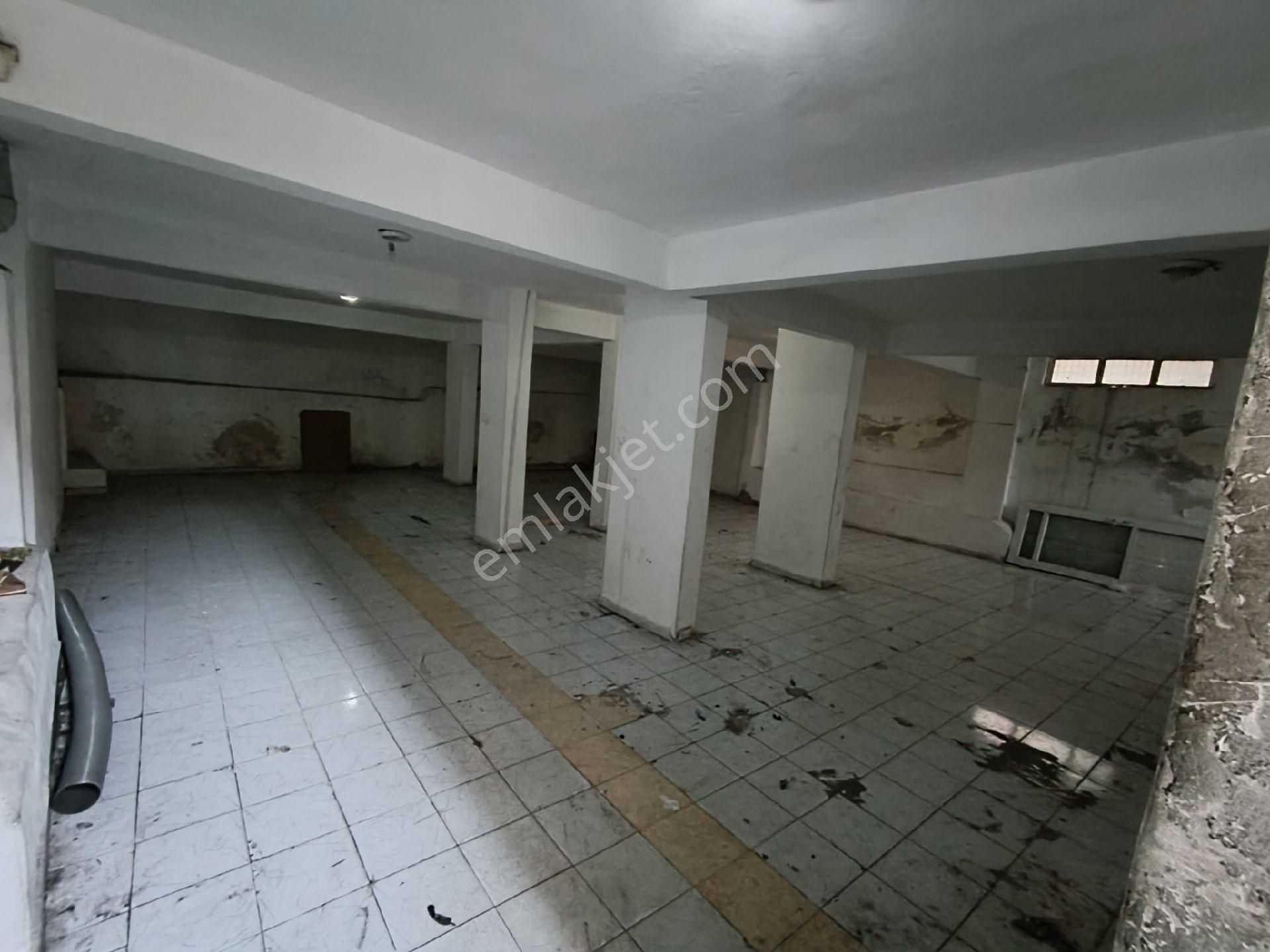 Uzemar'dan Bağcılar Göztepe'de Kiralık Net 200m² Dükkan - Görsel 3