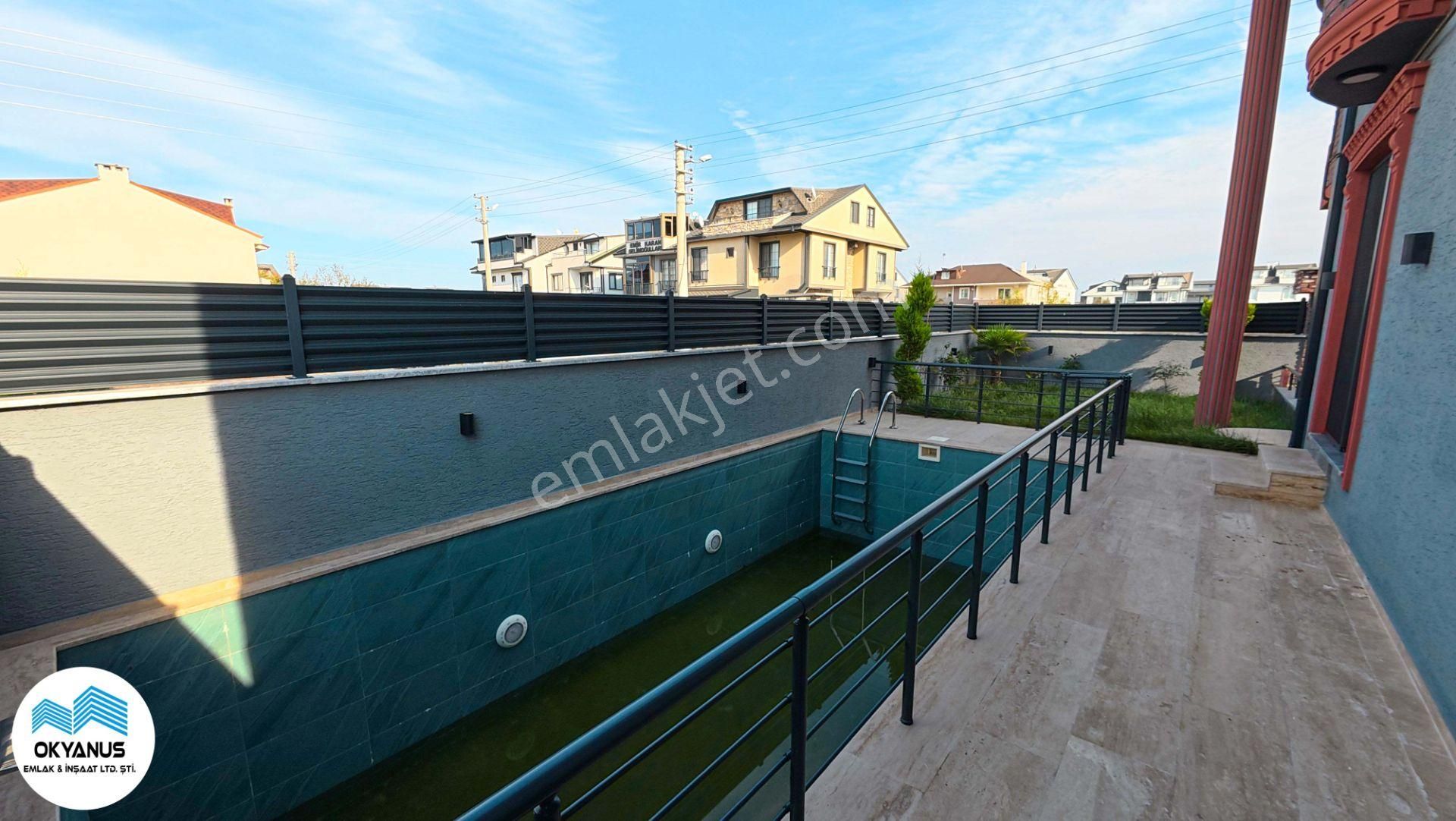 Sakarya Kocaali'de Müstakil Havuzlu Geniş Bahçeli 4+1 Modern Villa - Görsel 11