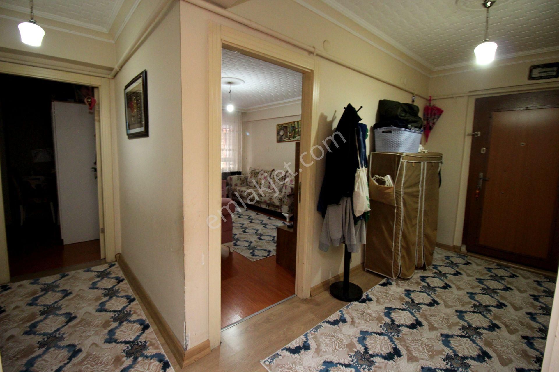 Emre Emlak'tan Topçu'da Arakat Ön Cephe Pırıl Pırıl Satılık 2+1 Daire - Görsel 19