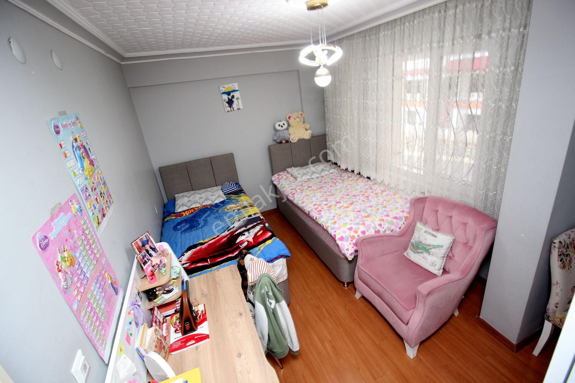 Emre Emlak'tan Topçu'da Arakat Ön Cephe Pırıl Pırıl Satılık 2+1 Daire - Görsel 12