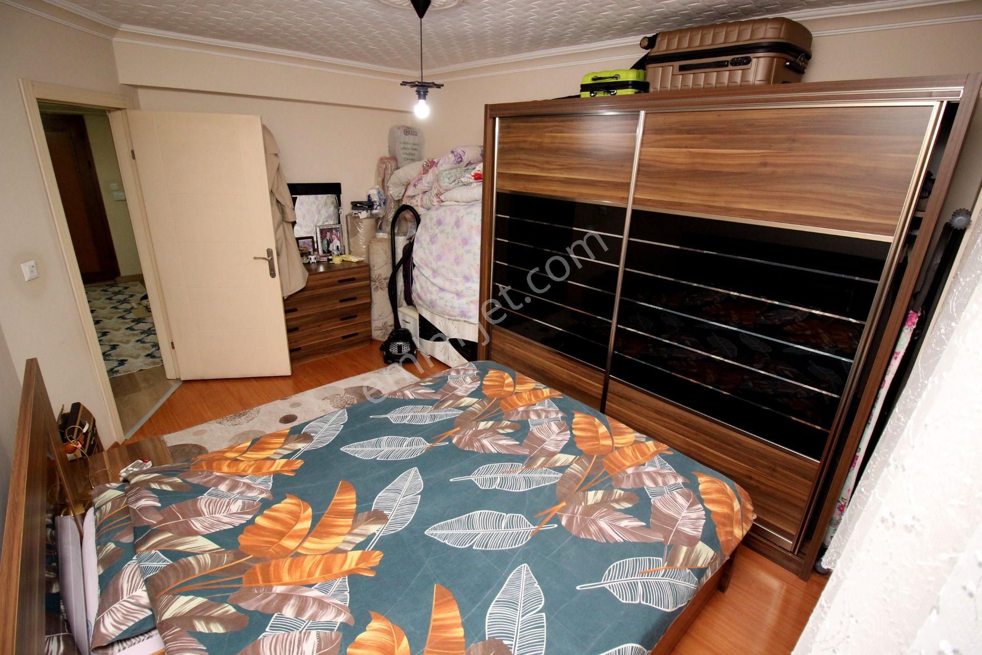 Emre Emlak'tan Topçu'da Arakat Ön Cephe Pırıl Pırıl Satılık 2+1 Daire - Görsel 17