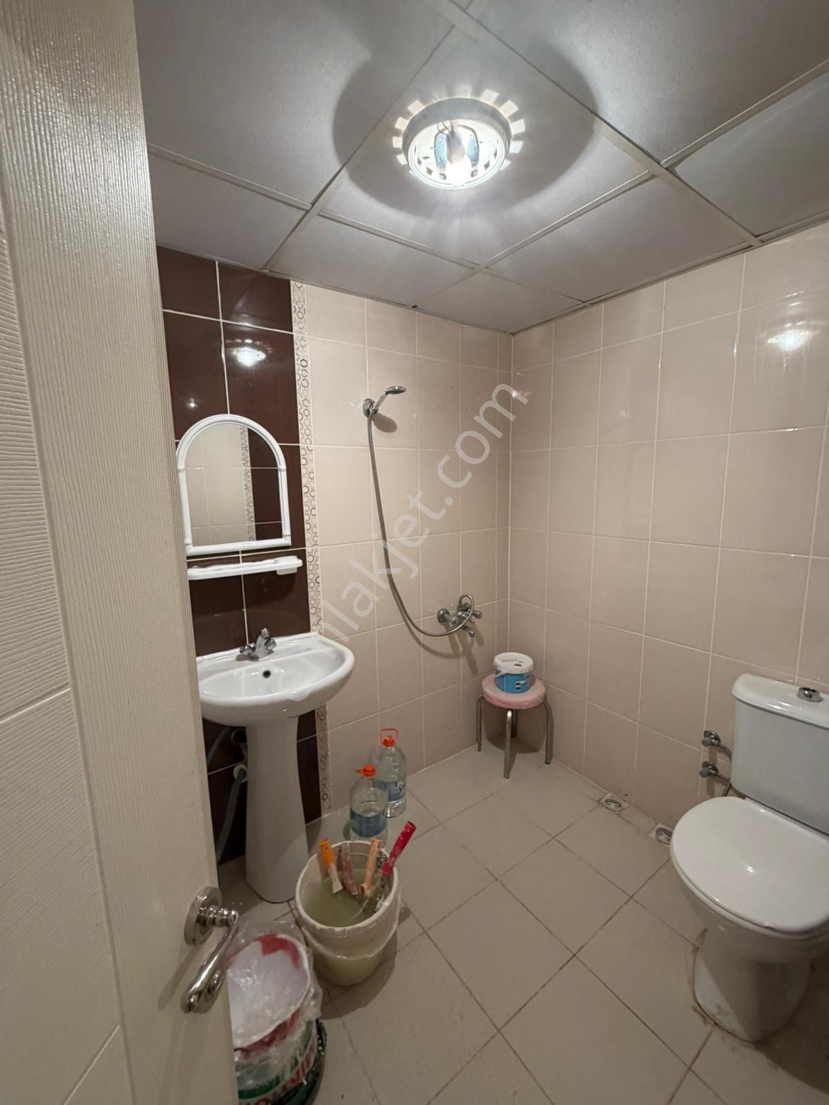 🏡 Büyükdere Mahallesinde 1+1 Eşyalı Kiralık Daire - Görsel 4