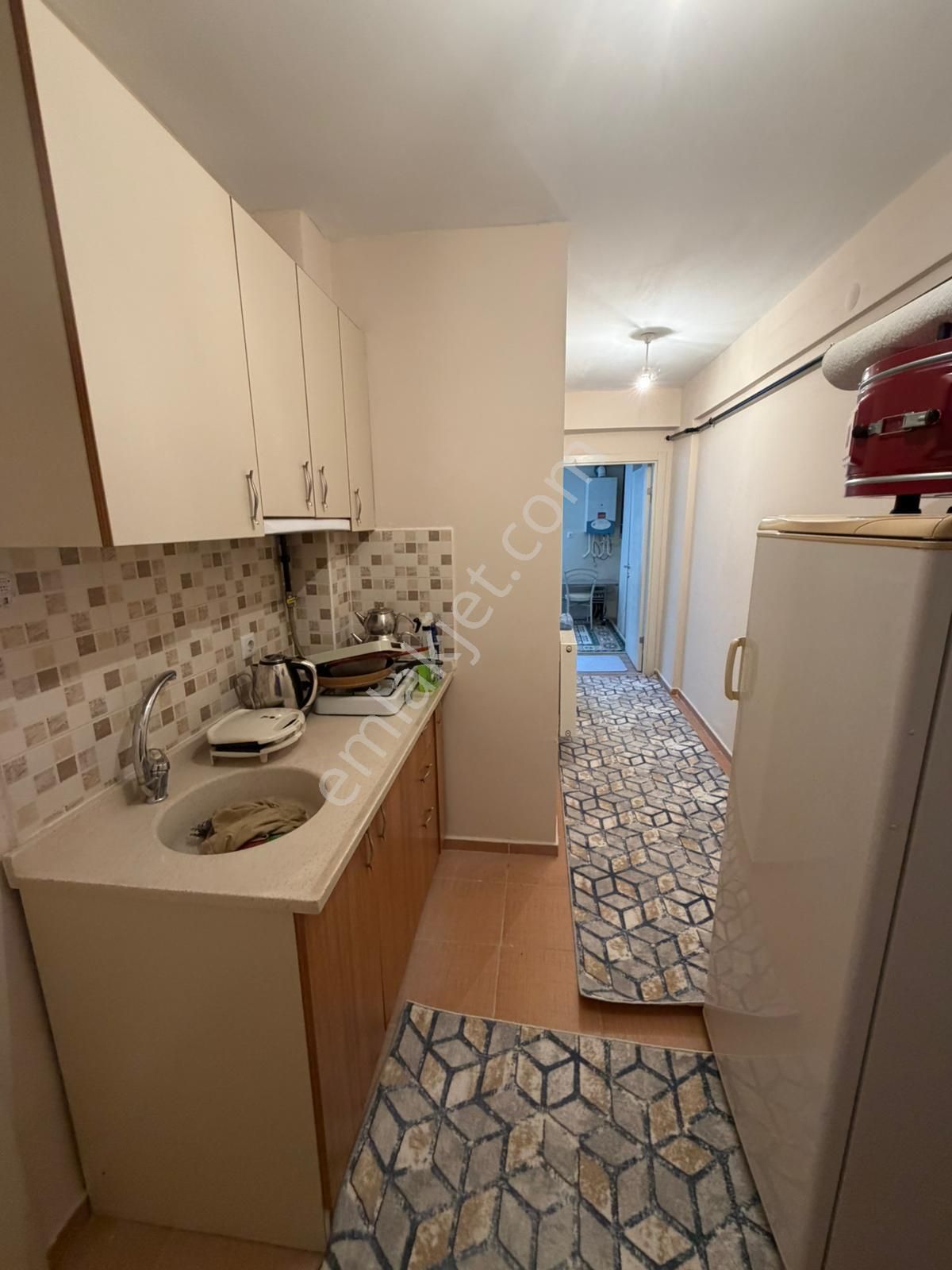 🏡 Büyükdere Mahallesinde 1+1 Eşyalı Kiralık Daire - Görsel 9