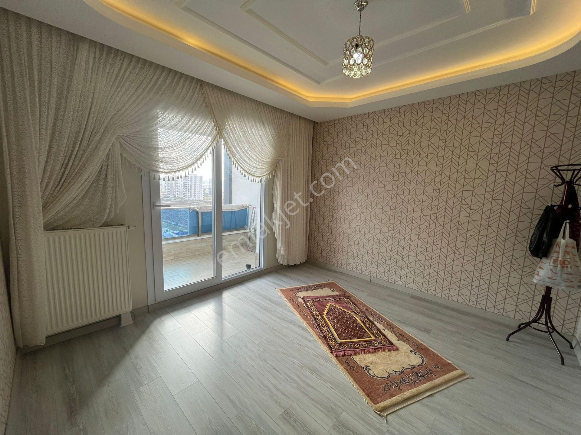 Winstown Civarı 3,5+1 Satılık Daire - Görsel 15