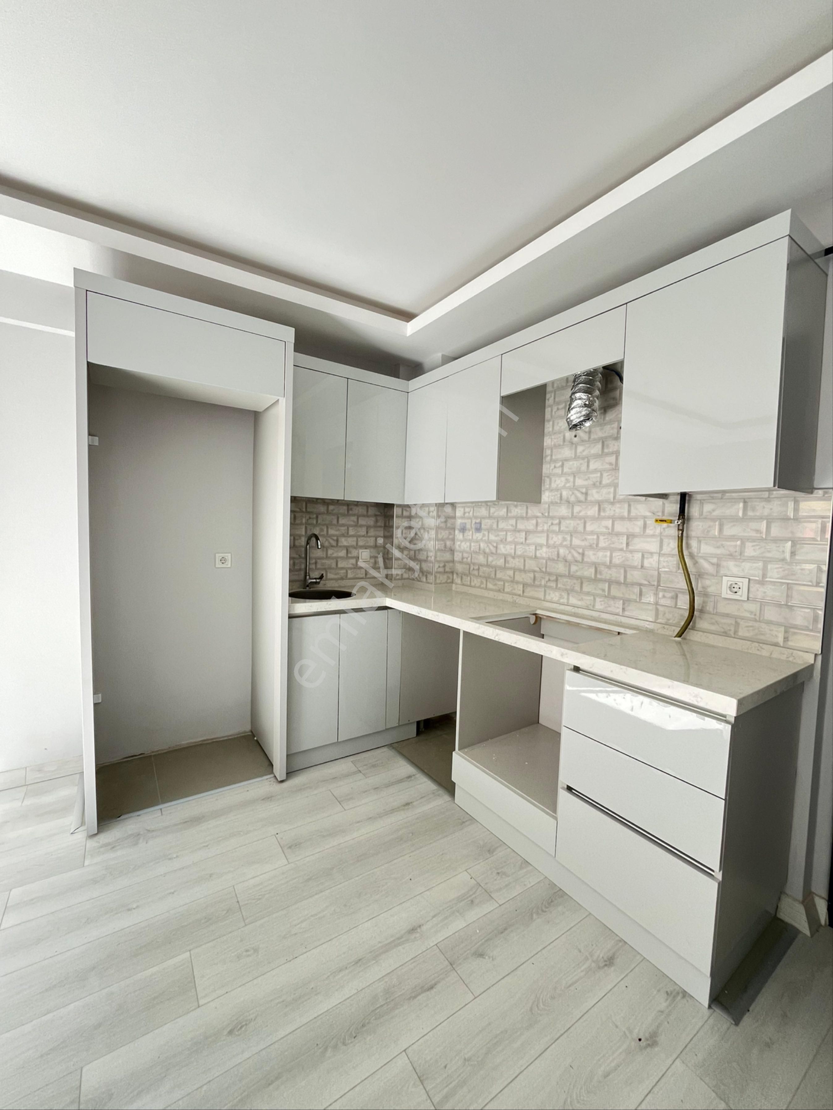 İzmir Buca Hürriyet Mah. 1+1 Kiralık Daire - Görsel 9
