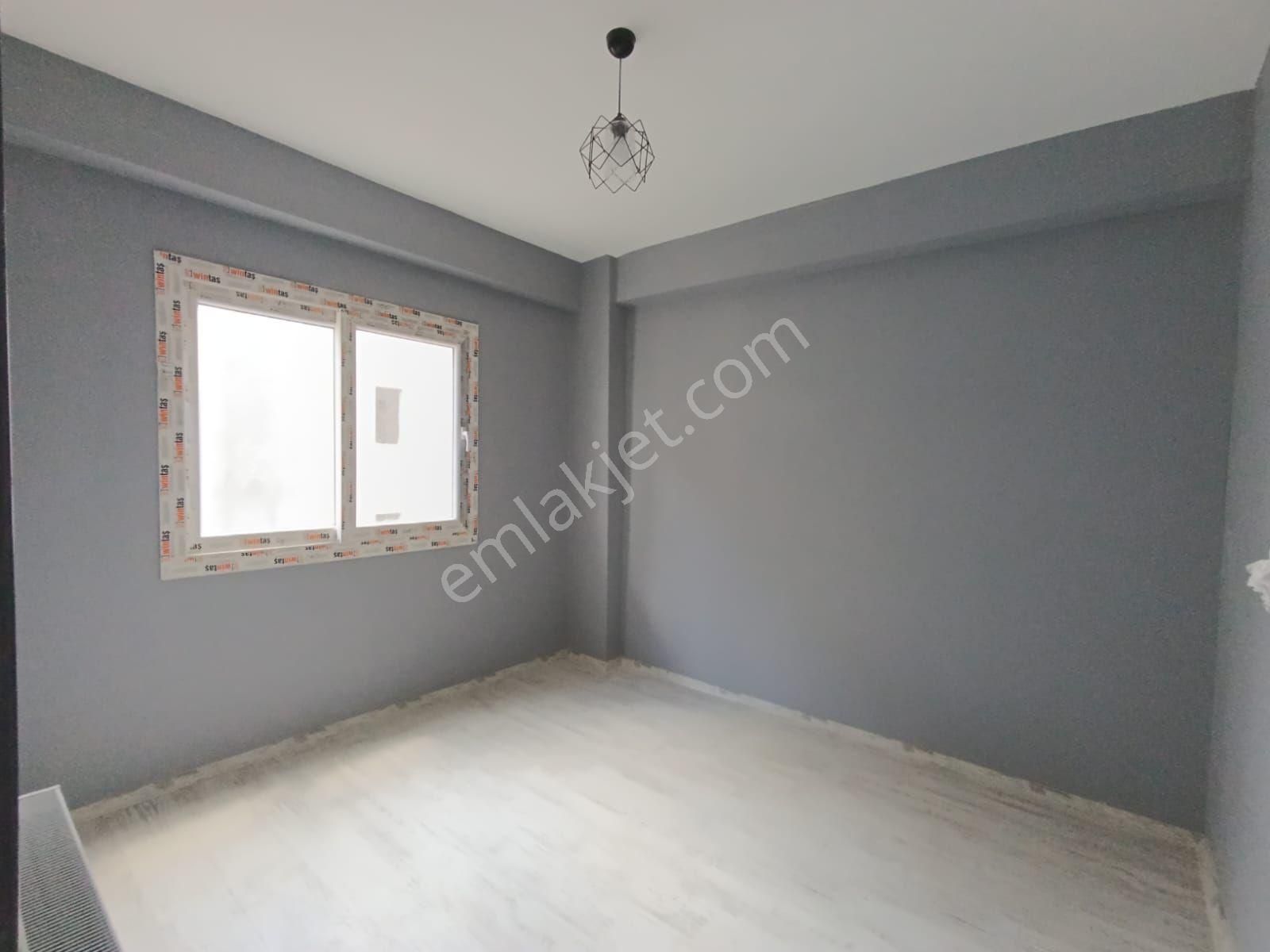 Osmangazi Mahallesinde 1+1 İskanlı Oturuma Hazır Yatay Mimari Satılık Daire - Görsel 12