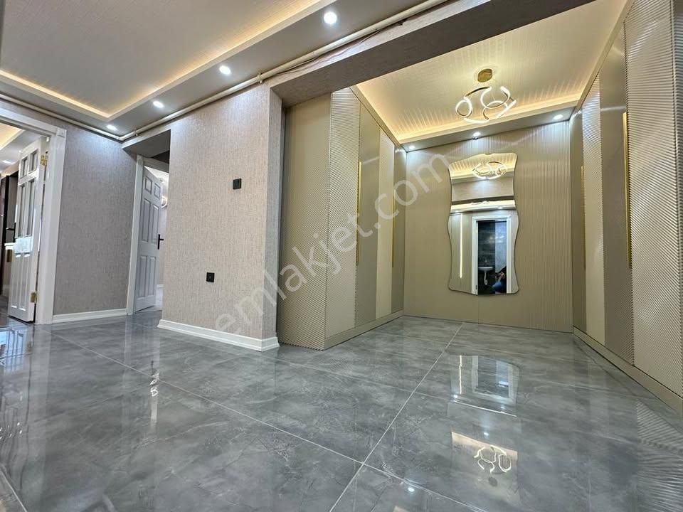 Beylikdüzü Merkez'de Oturuma Hazır Full+full Siteiçi 2+1 Dairemiz... - Görsel 24