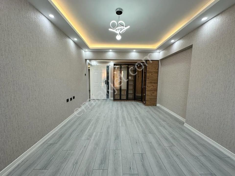 Beylikdüzü Merkez'de Oturuma Hazır Full+full Siteiçi 2+1 Dairemiz... - Görsel 9