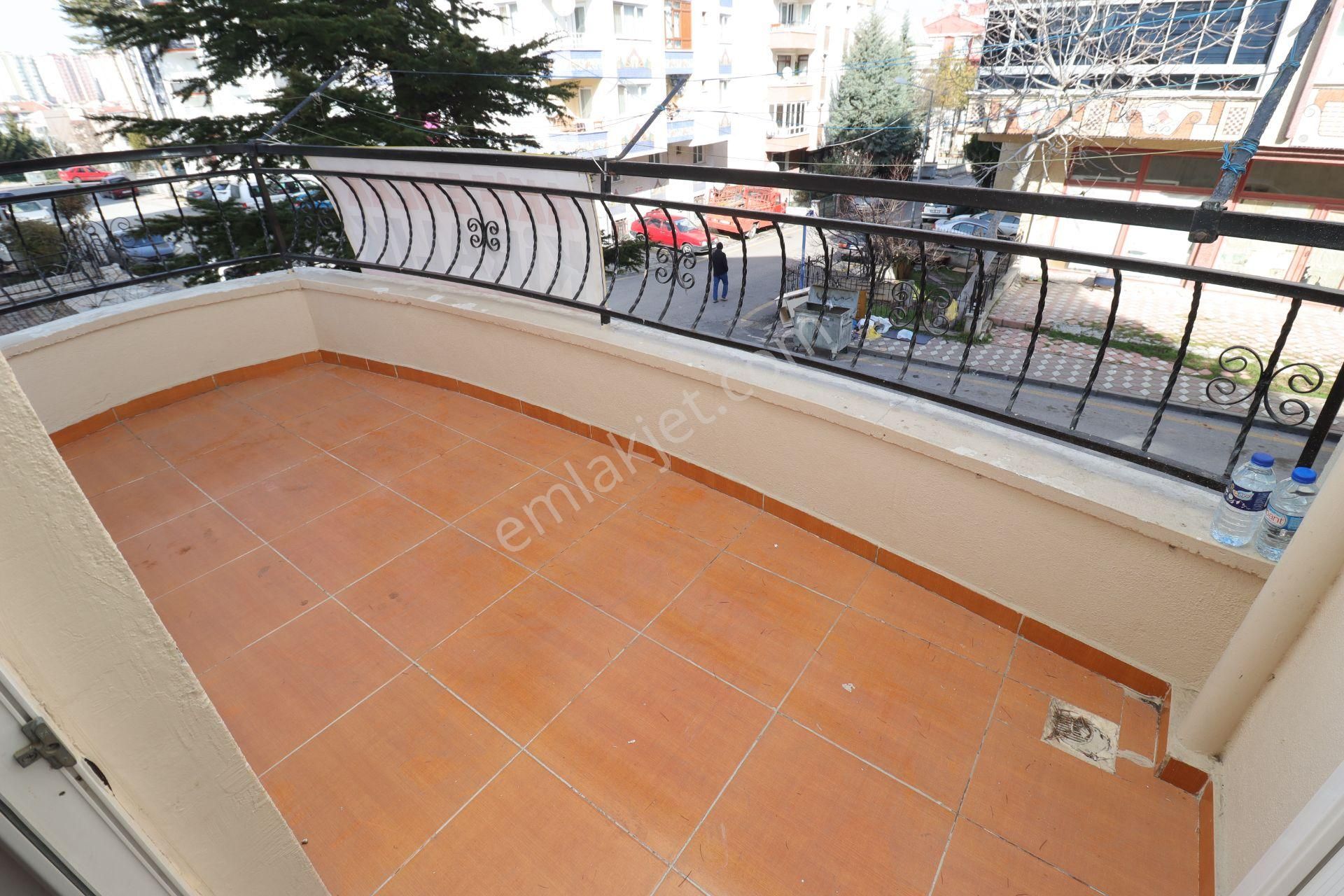 Akif'ten Elvankent Topçu'da 3+1 Ön Cephe Kiralık Daire - Görsel 17