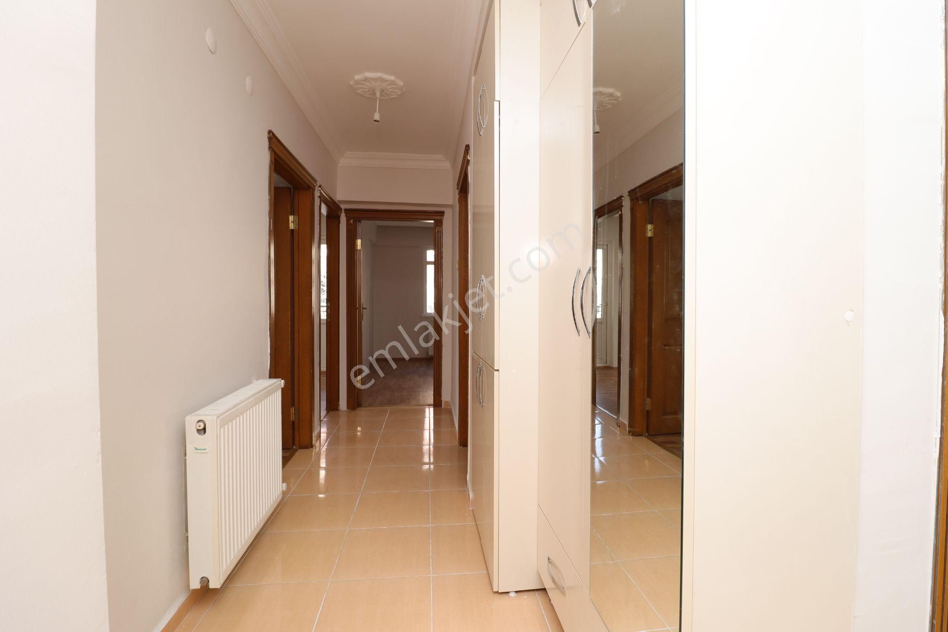 Akif'ten Elvankent Topçu'da 3+1 Ön Cephe Kiralık Daire - Görsel 9