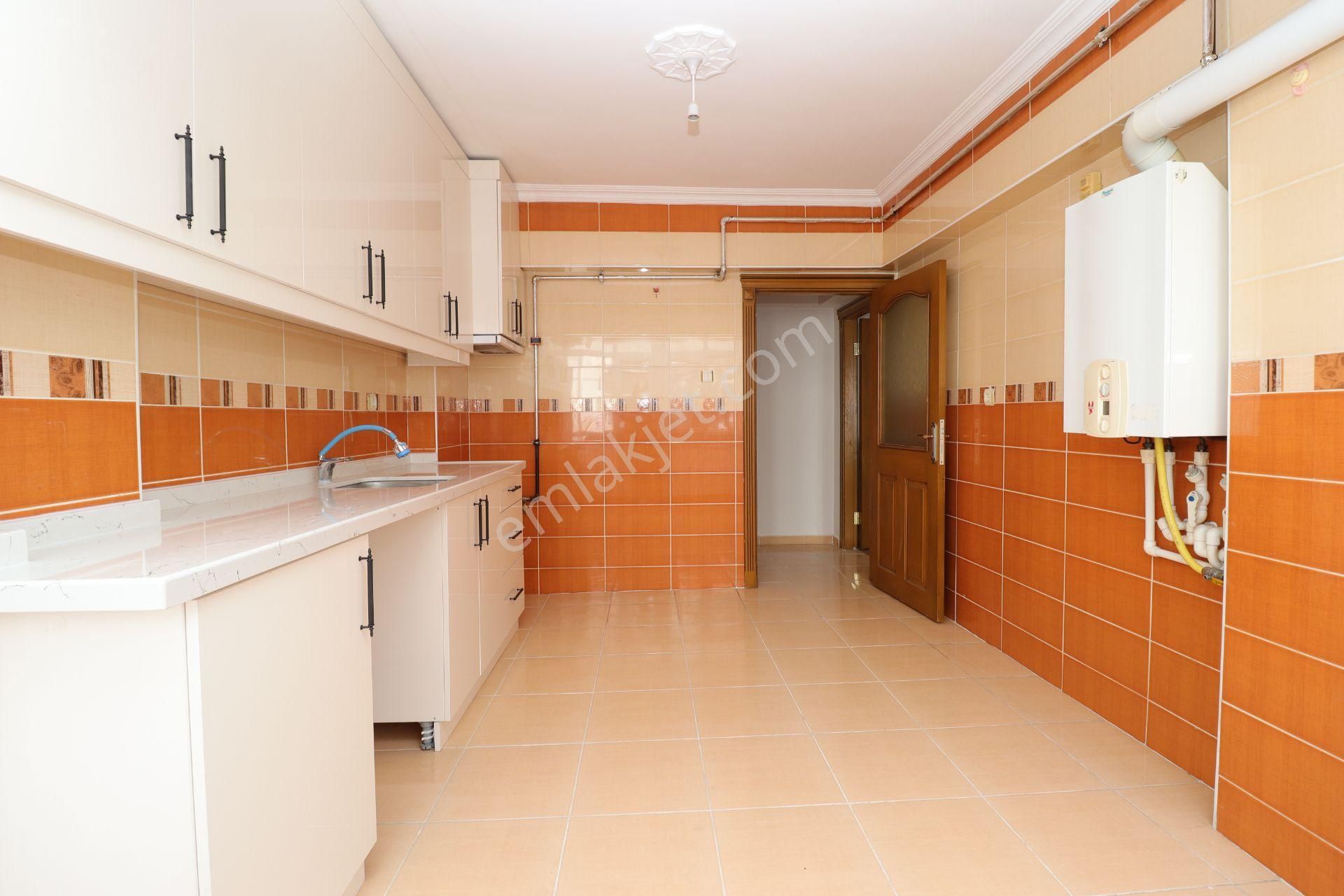 Akif'ten Elvankent Topçu'da 3+1 Ön Cephe Kiralık Daire - Görsel 6