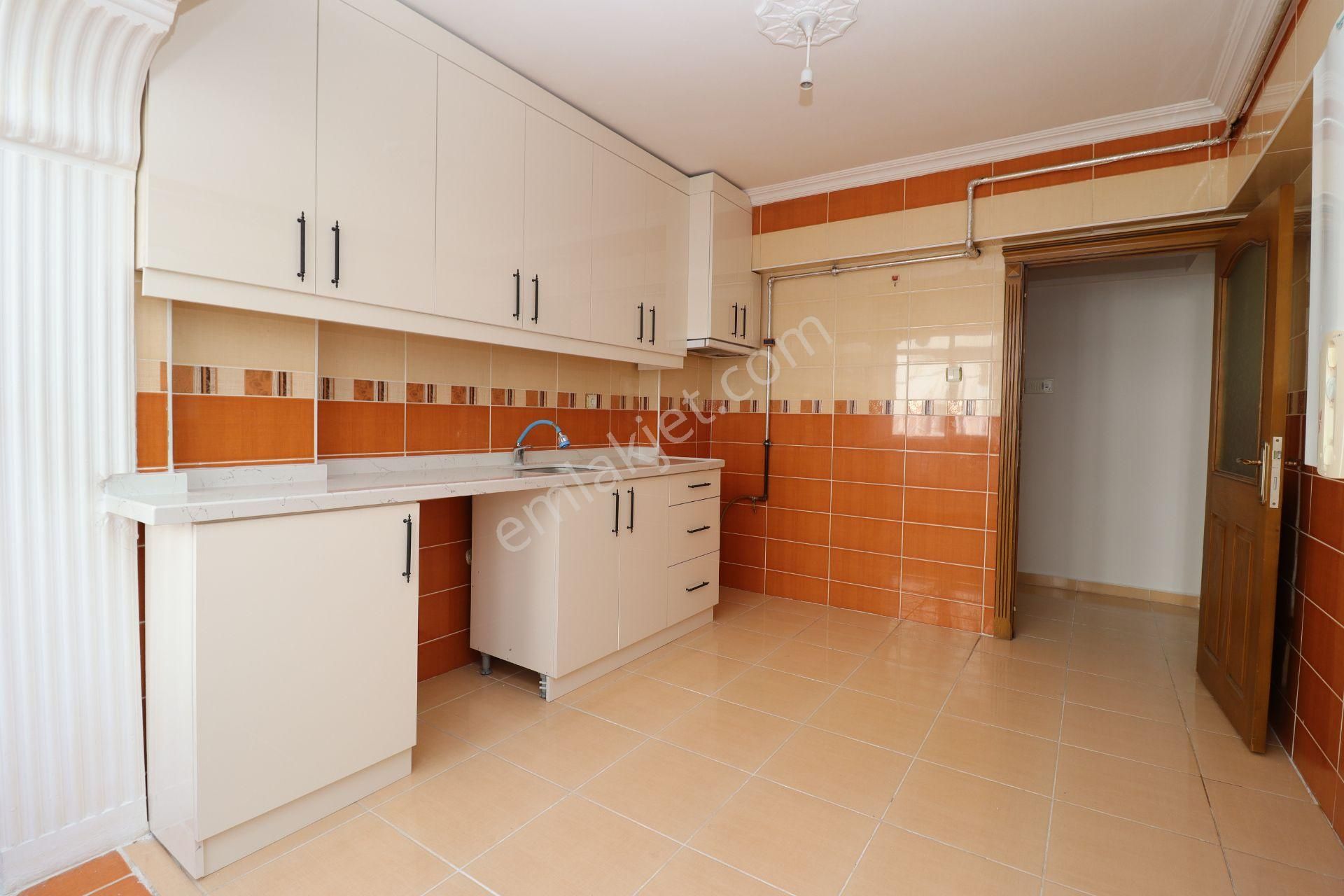 Akif'ten Elvankent Topçu'da 3+1 Ön Cephe Kiralık Daire - Görsel 5