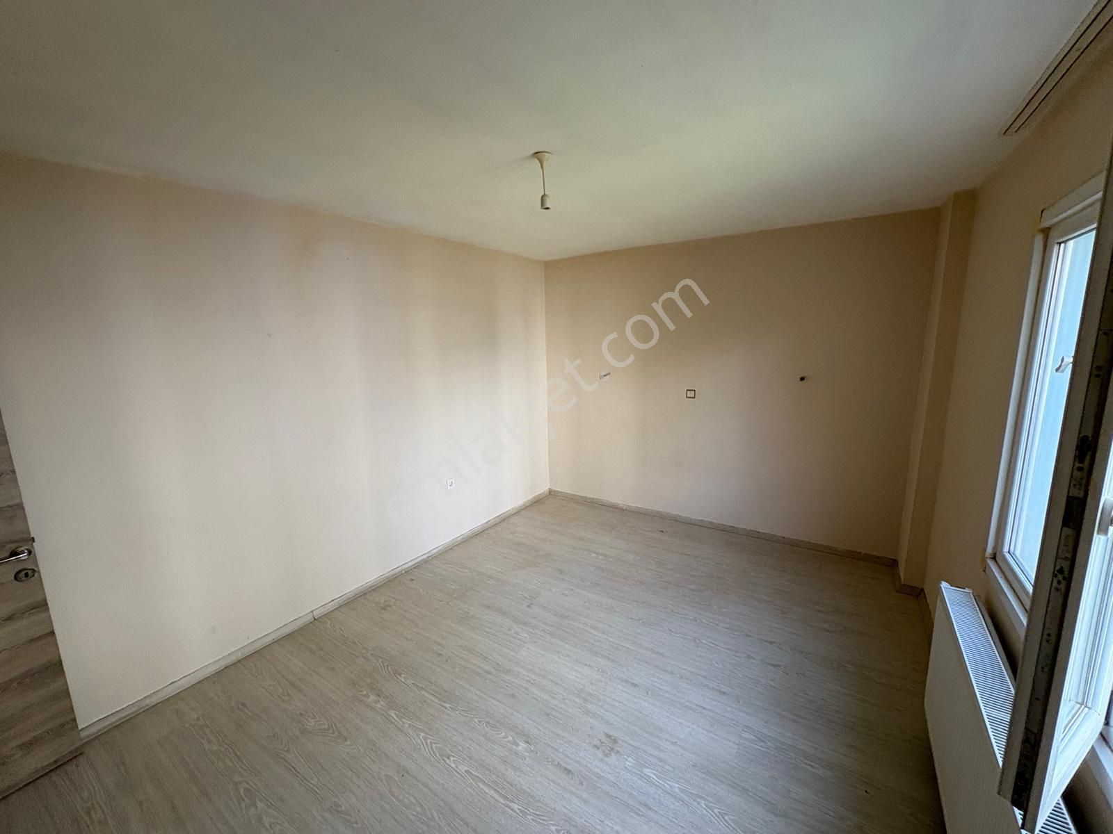 Huzur Gayrimenkul Den Mithatpaşa Mahallesinde 3+1 Kiralık Daire - Görsel 11