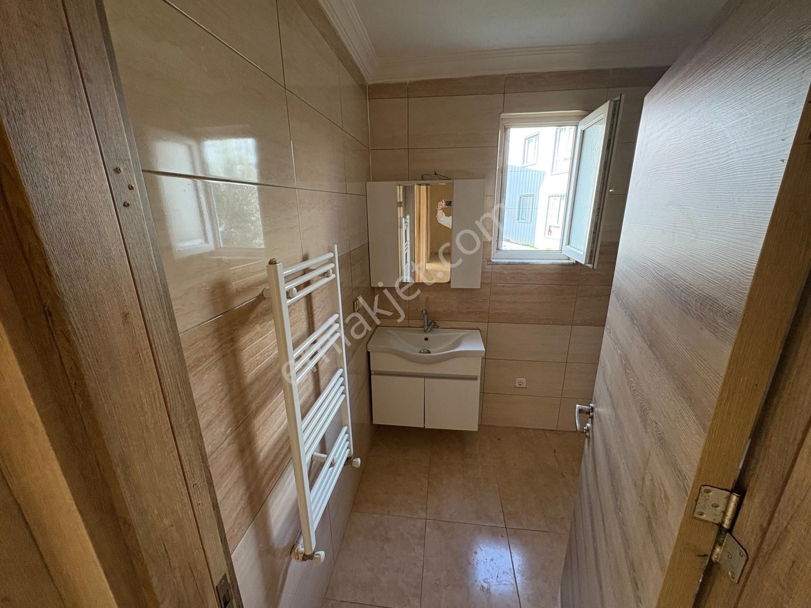 Huzur Gayrimenkul Den Mithatpaşa Mahallesinde 3+1 Kiralık Daire - Görsel 22