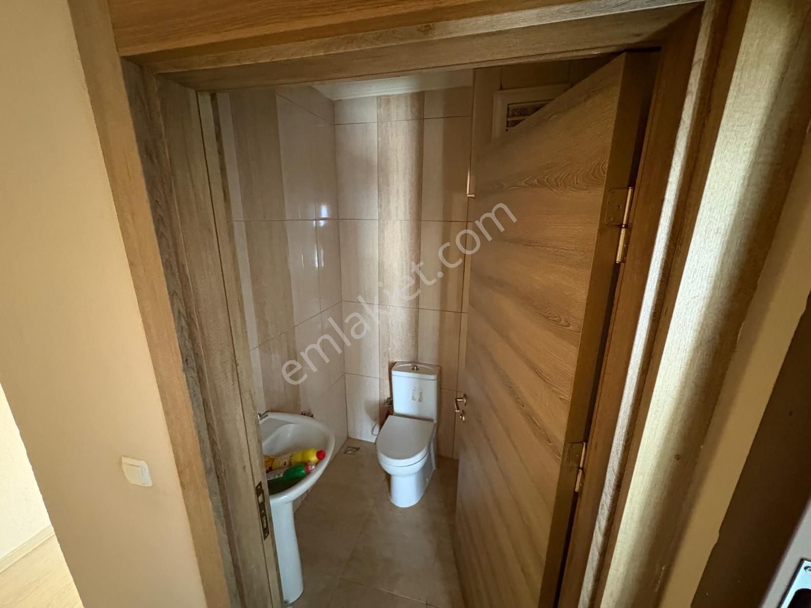 Huzur Gayrimenkul Den Mithatpaşa Mahallesinde 3+1 Kiralık Daire - Görsel 17