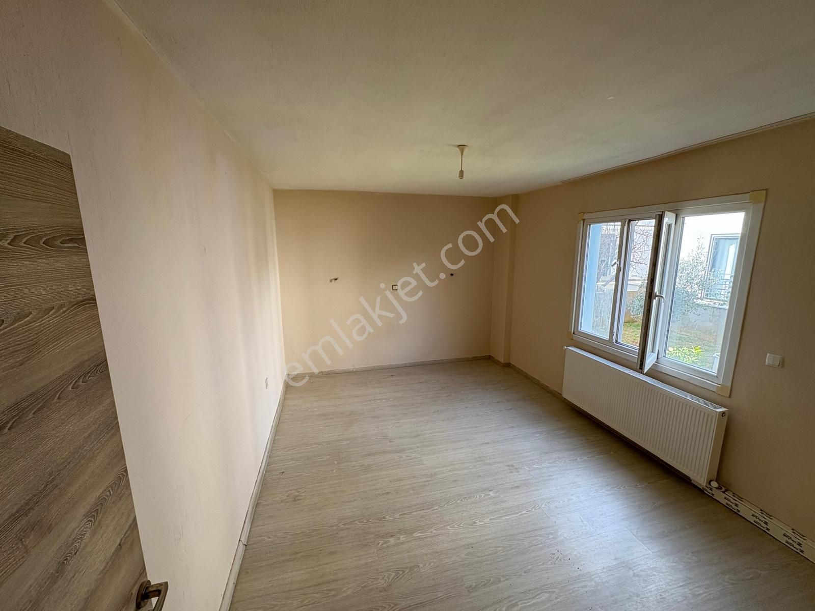 Huzur Gayrimenkul Den Mithatpaşa Mahallesinde 3+1 Kiralık Daire - Görsel 16