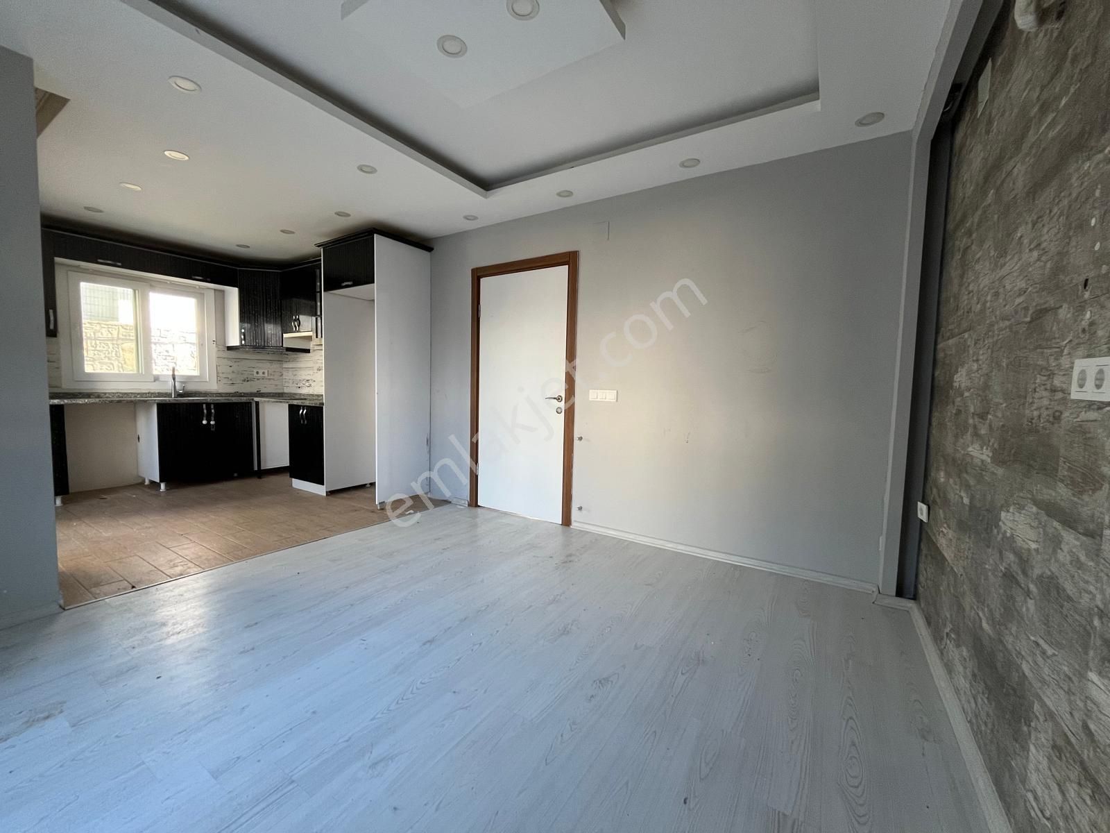 Mumcular 2+1 Bahçe Katı Satılık Daıre - Görsel 3