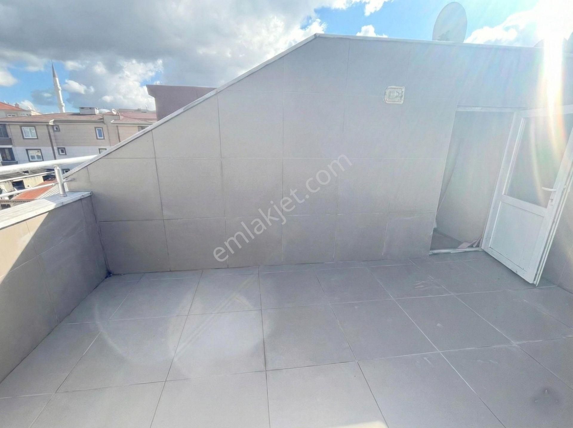 Mertcan'dan İskanlı Cadde 1dk Metro 6dk 2 Aileye Uygun Dubleks 4+2 - Görsel 31