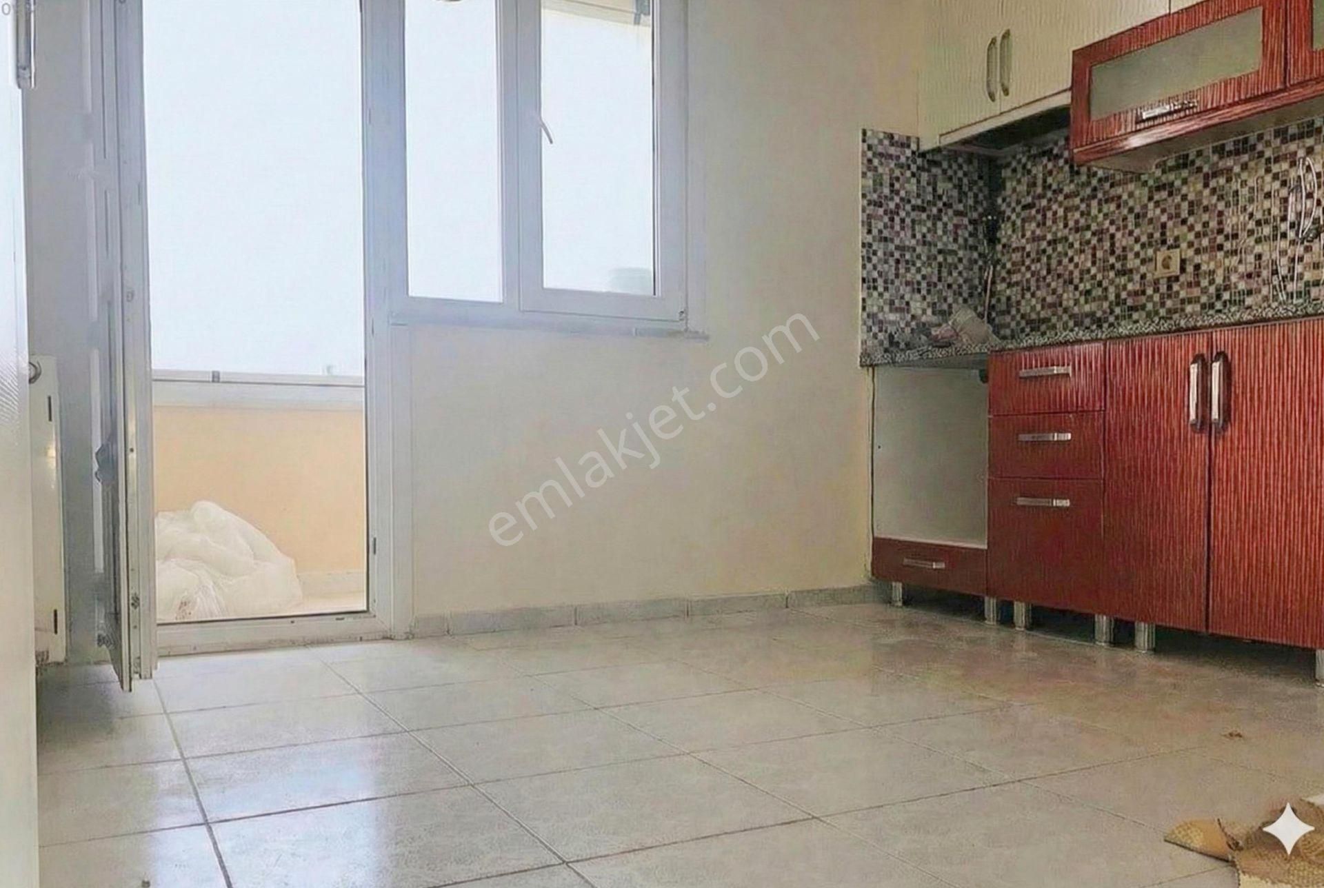 Mertcan'dan İskanlı Cadde 1dk Metro 6dk 2 Aileye Uygun Dubleks 4+2 - Görsel 5