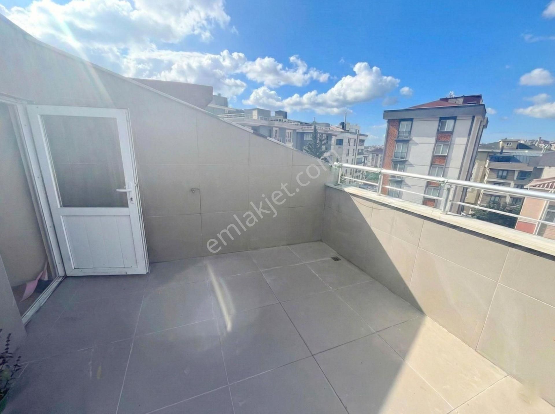 Mertcan'dan İskanlı Cadde 1dk Metro 6dk 2 Aileye Uygun Dubleks 4+2 - Görsel 14