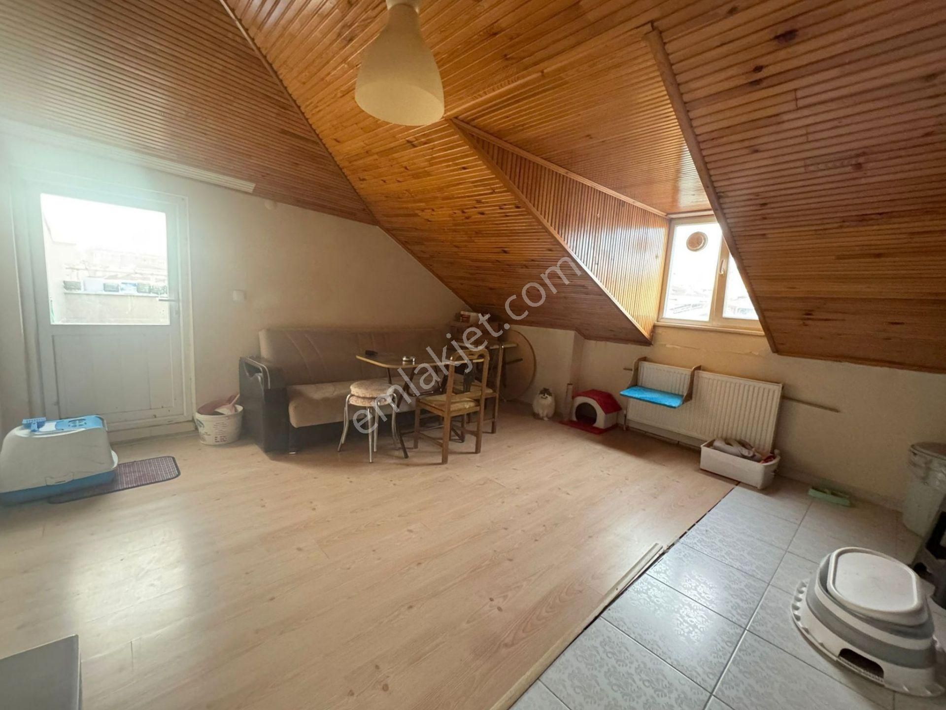 Mertcan'dan İskanlı Cadde 1dk Metro 6dk 2 Aileye Uygun Dubleks 4+2 - Görsel 21