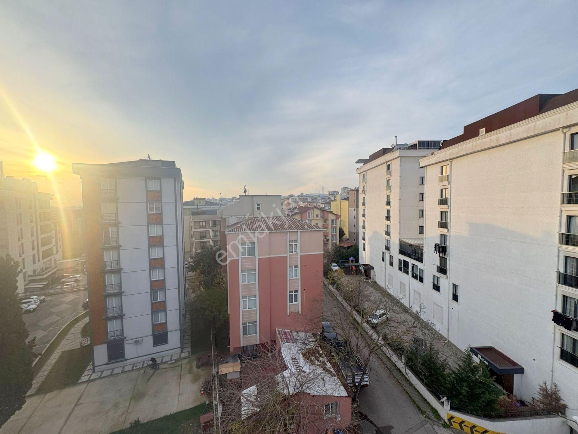 Mertcan'dan İskanlı Cadde 1dk Metro 6dk 2 Aileye Uygun Dubleks 4+2 - Görsel 17