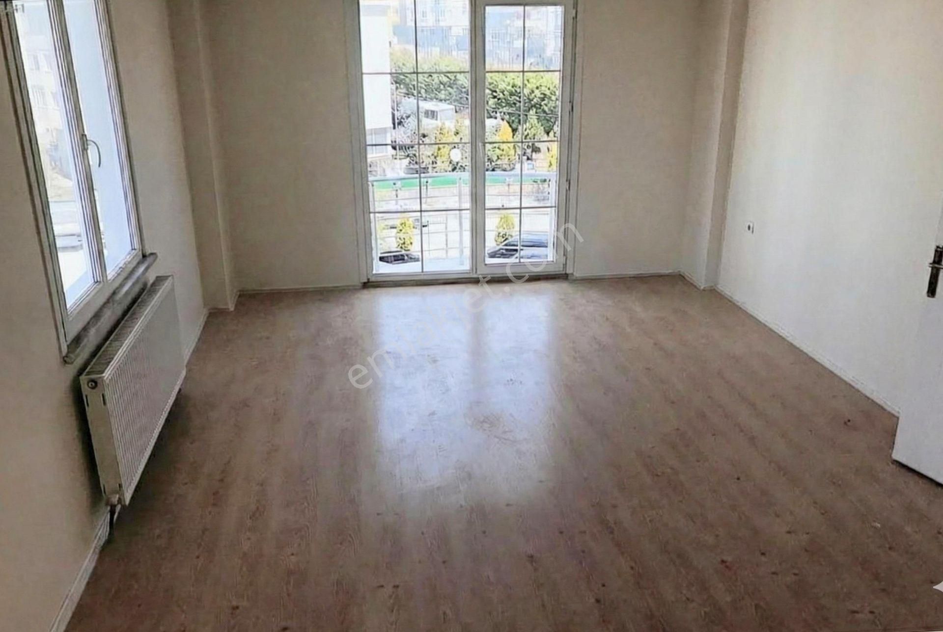 Mertcan'dan İskanlı Cadde 1dk Metro 6dk 2 Aileye Uygun Dubleks 4+2 - Görsel 3