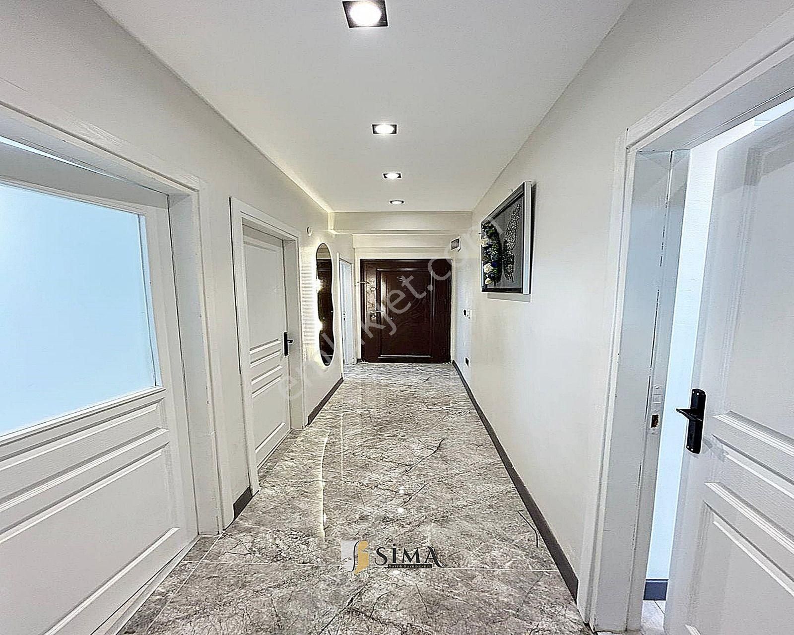 Metrobüse Yürüme Mesafesinde Giriş Kat Seviyesinde Geniş M2 Dekorlu 2+1 Daire - Görsel 12